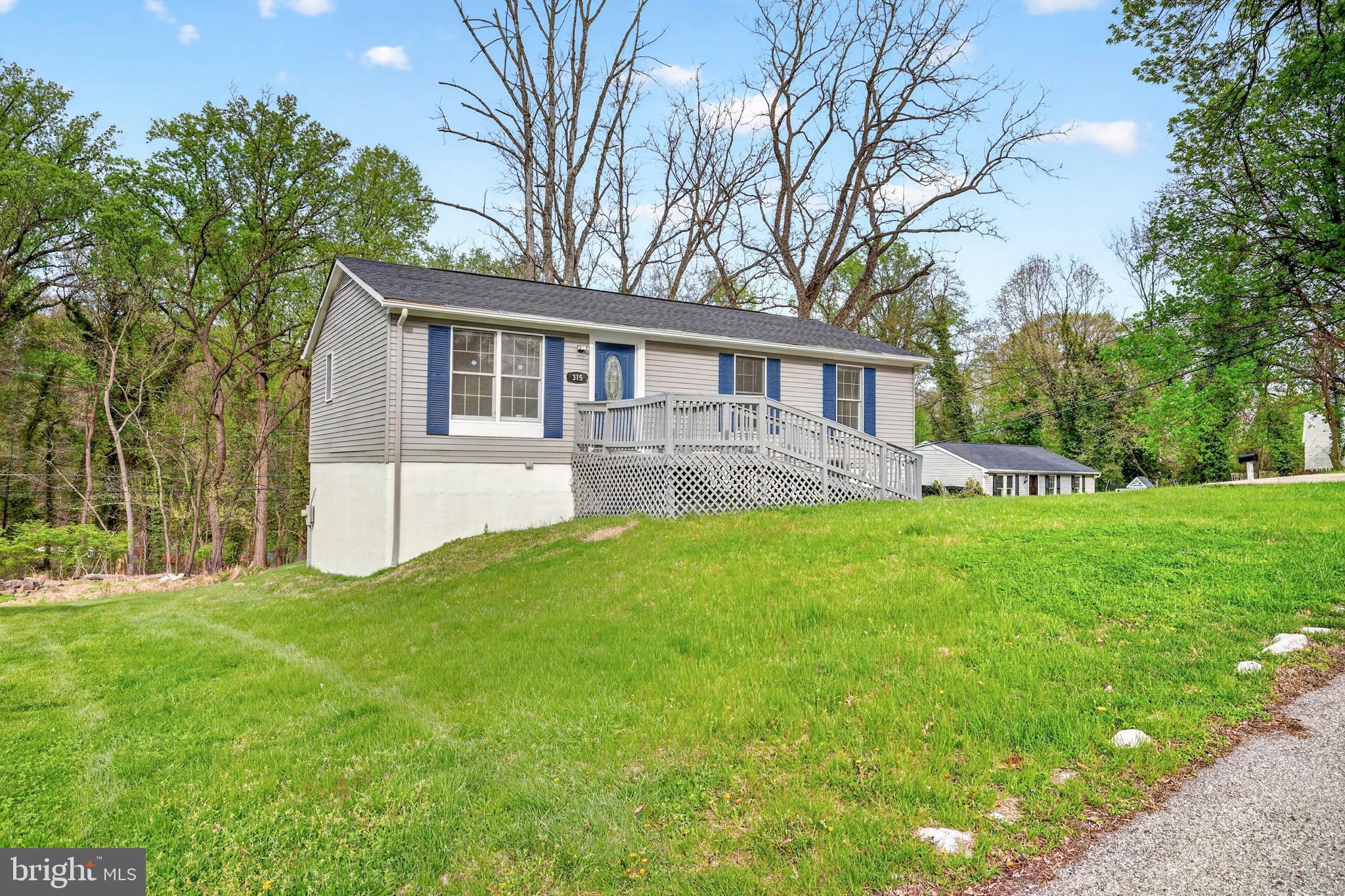 TEN HILLS - Residential