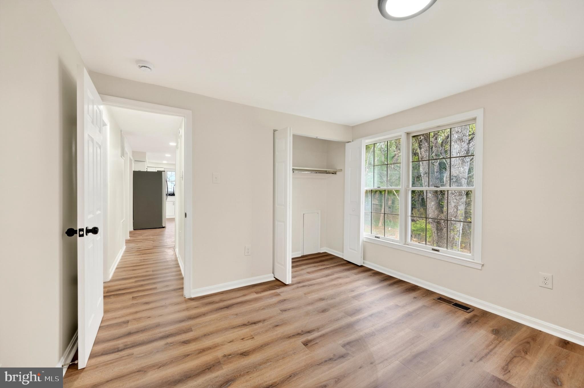 TEN HILLS - Residential