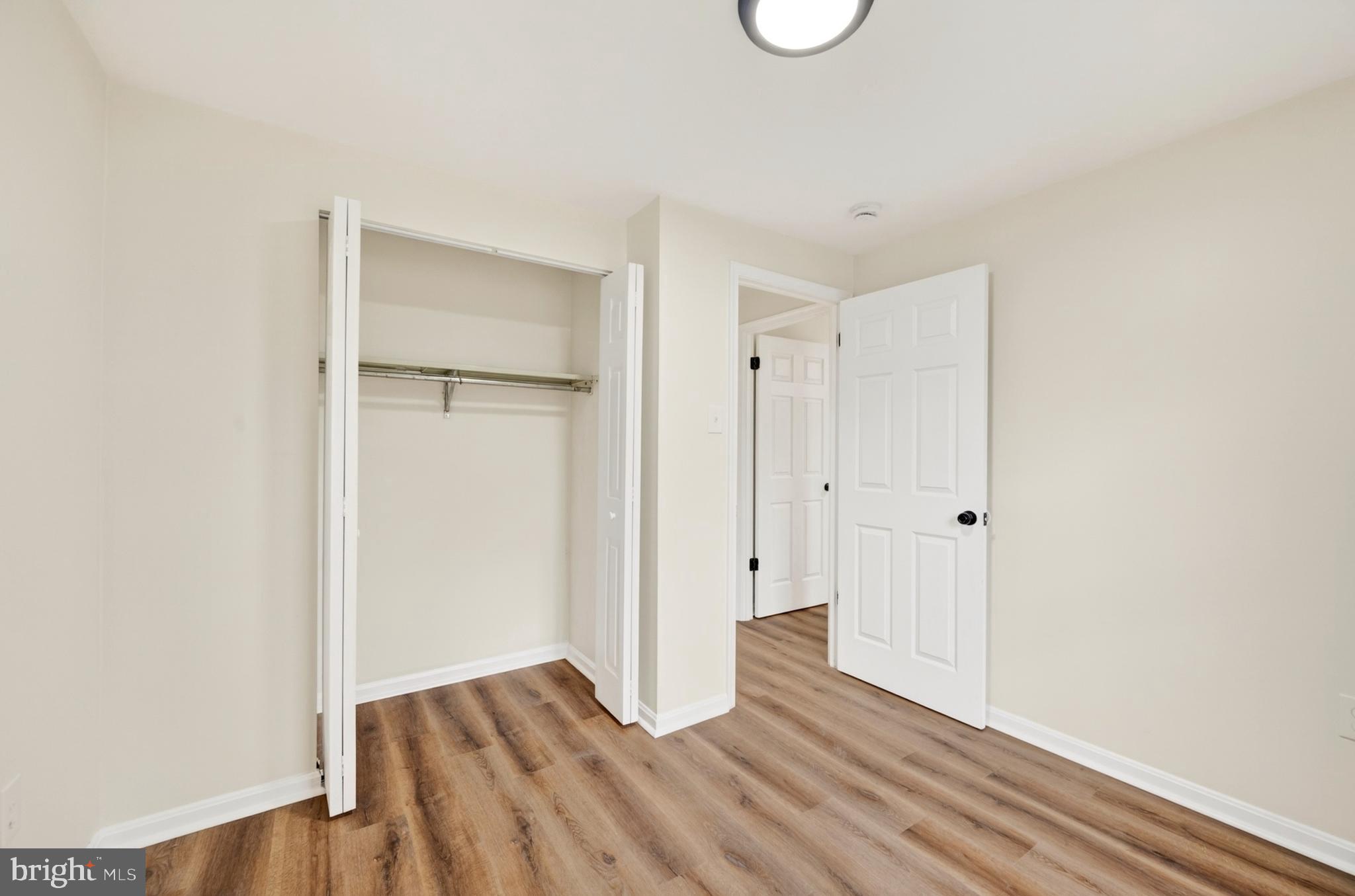 TEN HILLS - Residential