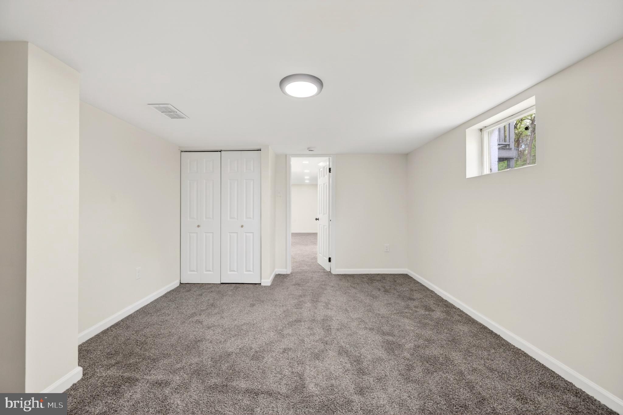 TEN HILLS - Residential