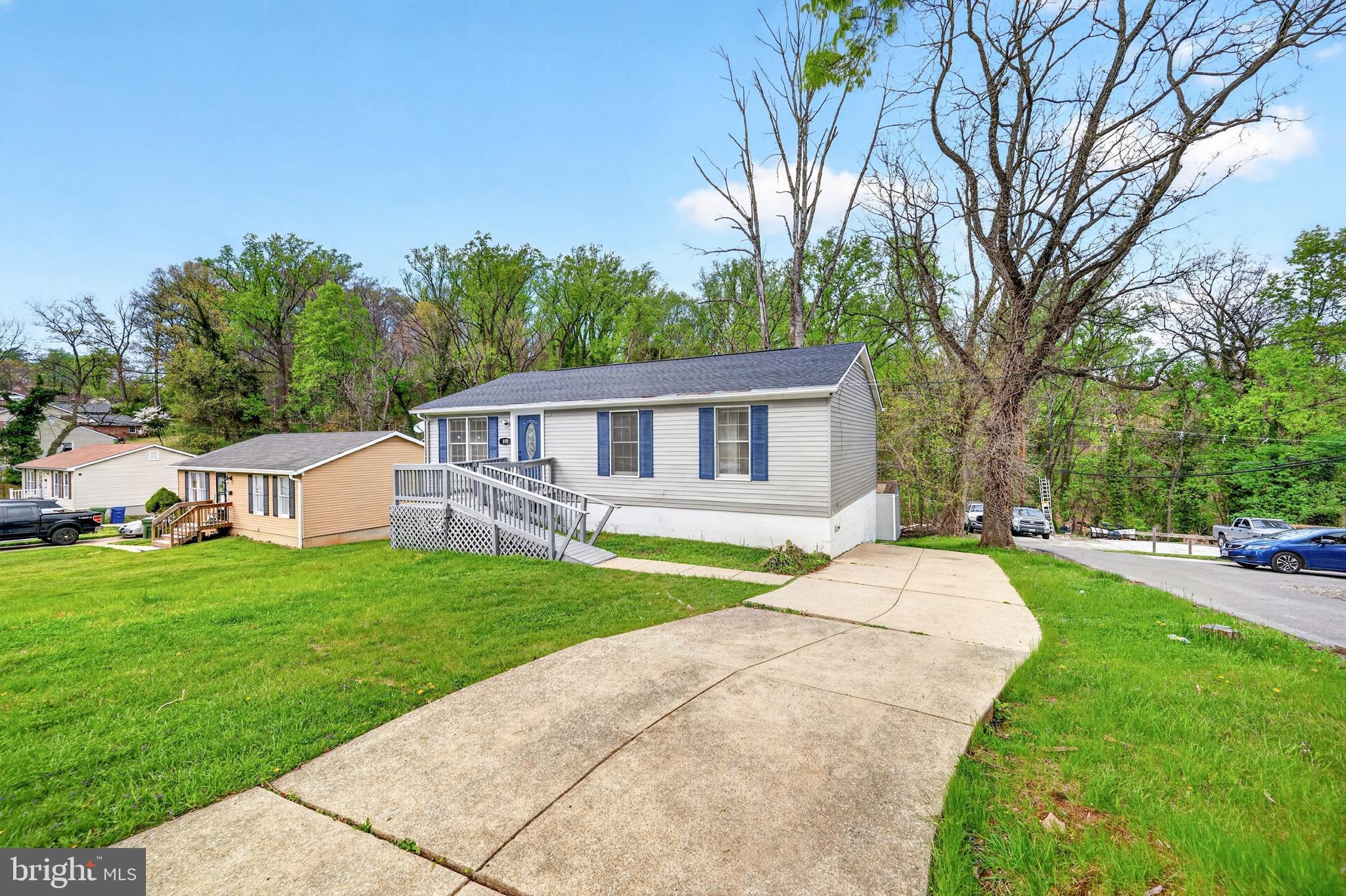 TEN HILLS - Residential