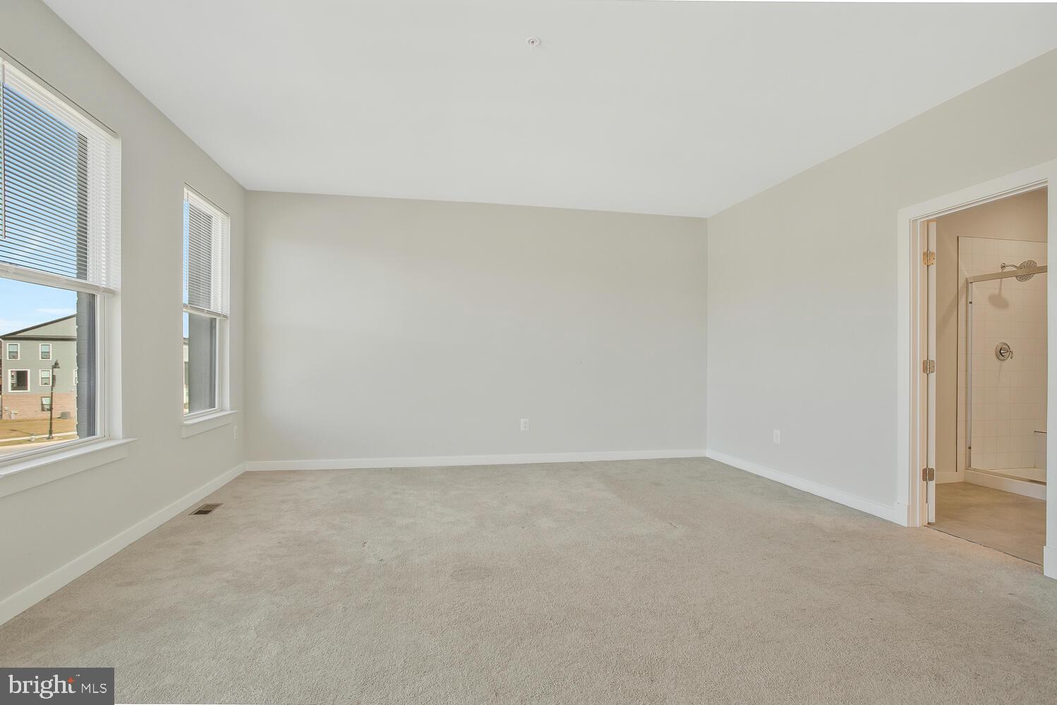 SOUTH LAKES OFFICE - Residential