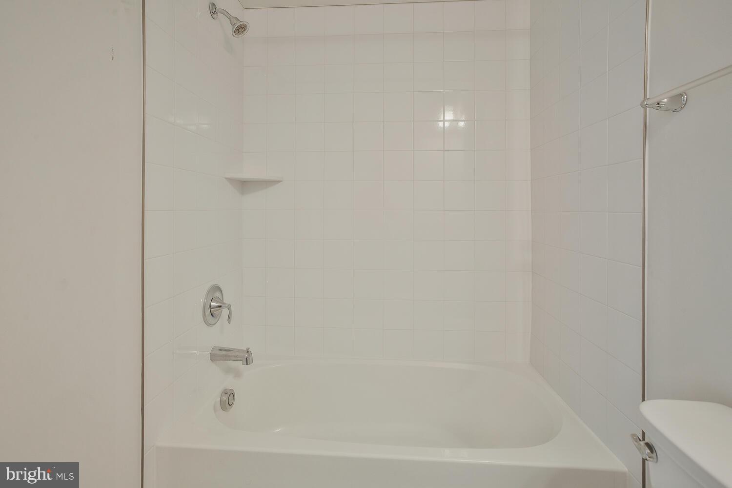 SOUTH LAKES OFFICE - Residential