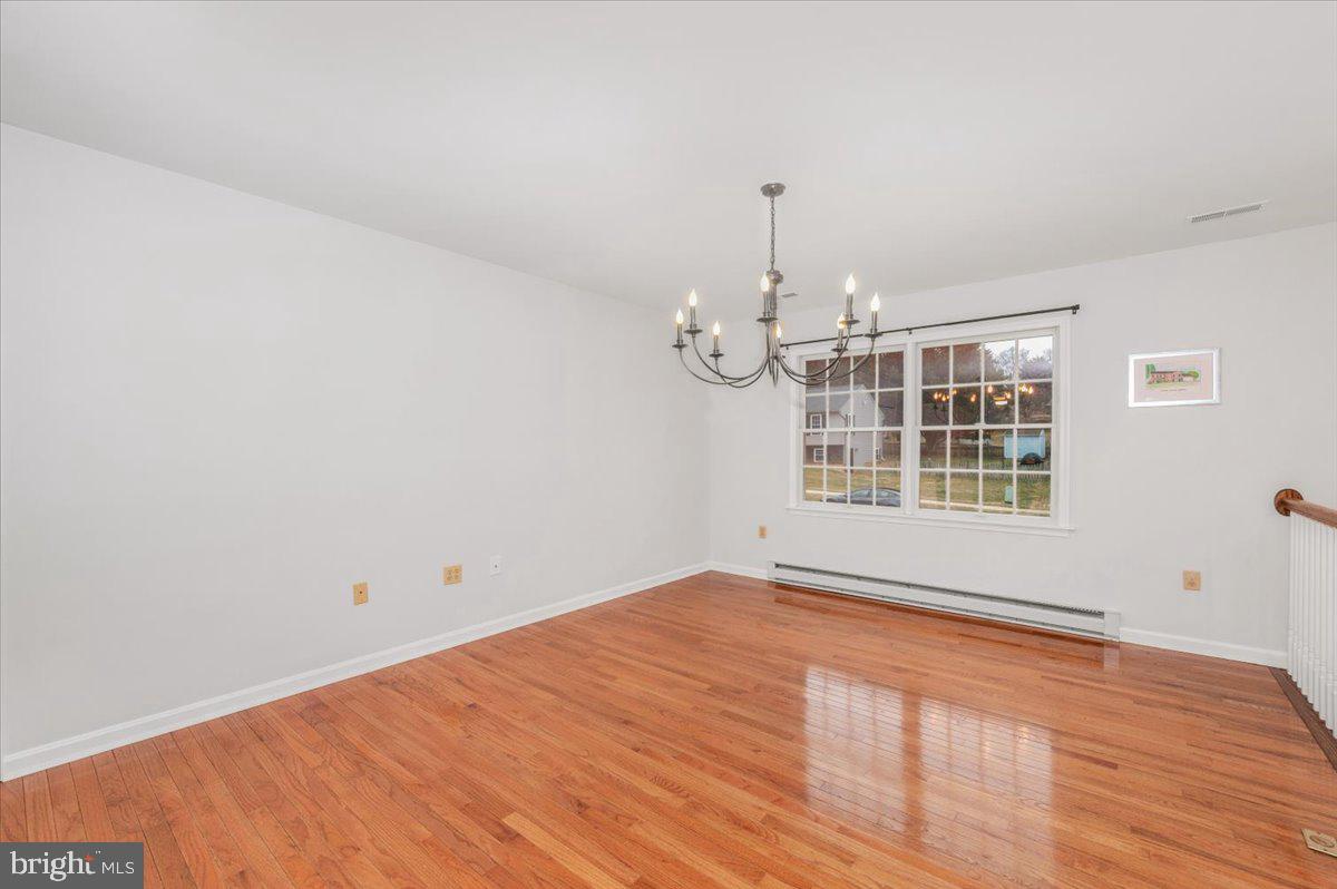 WHISPERING HILLS - Residential