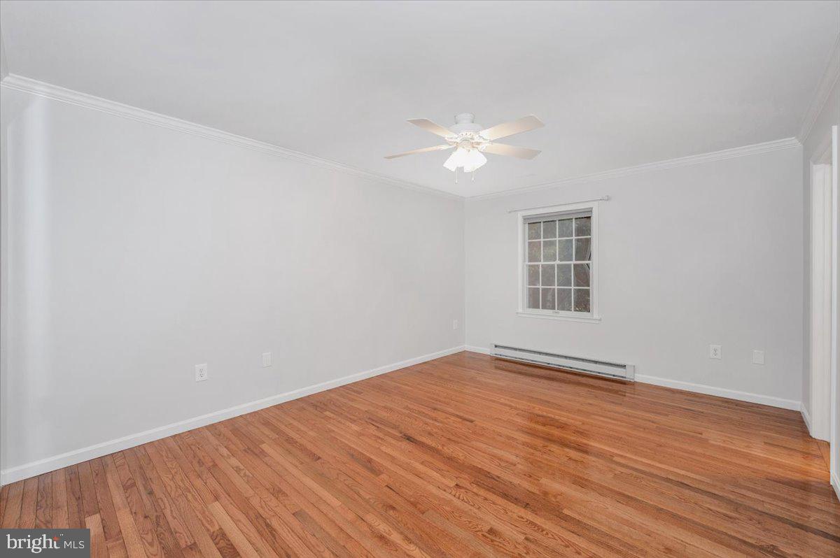 WHISPERING HILLS - Residential