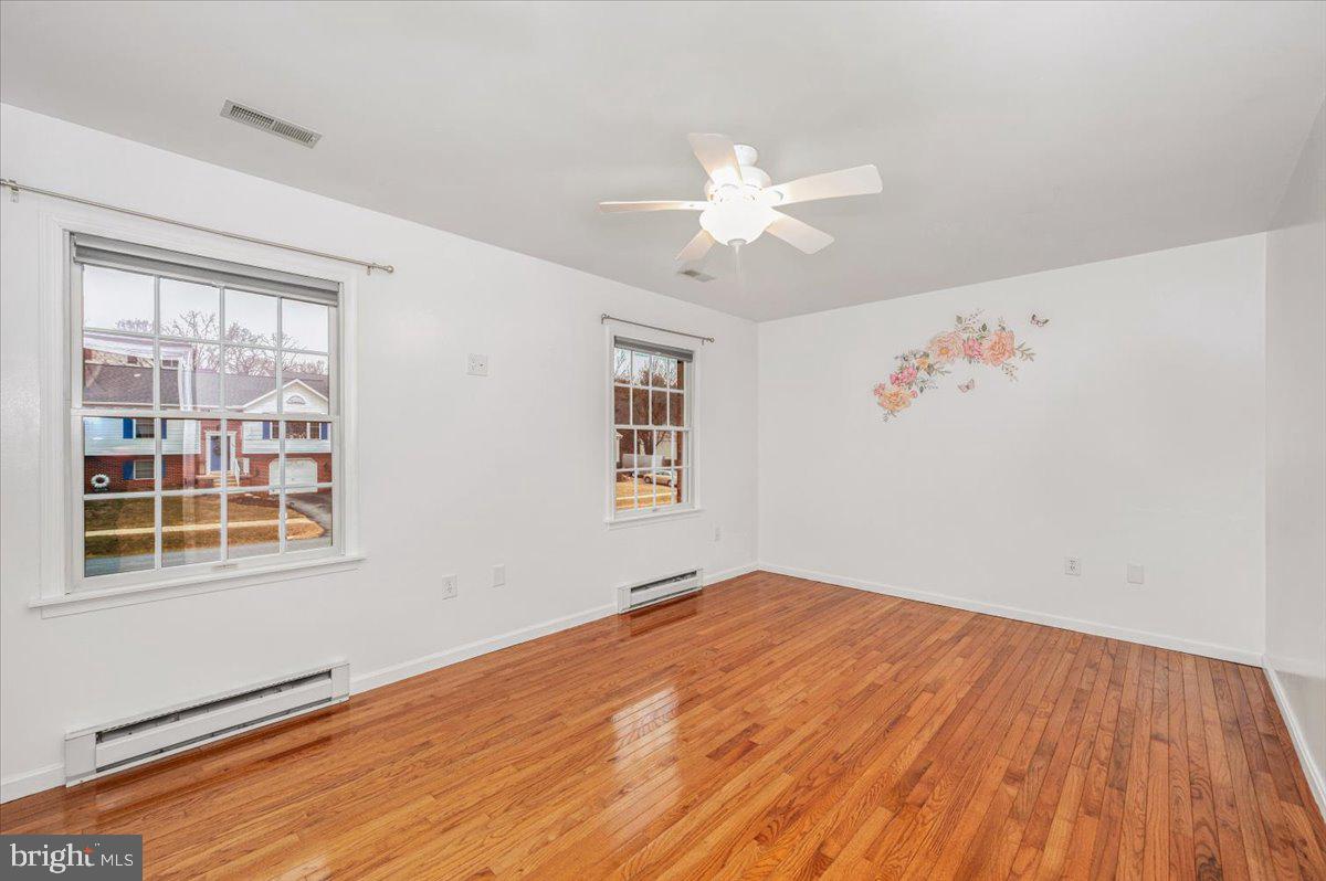 WHISPERING HILLS - Residential