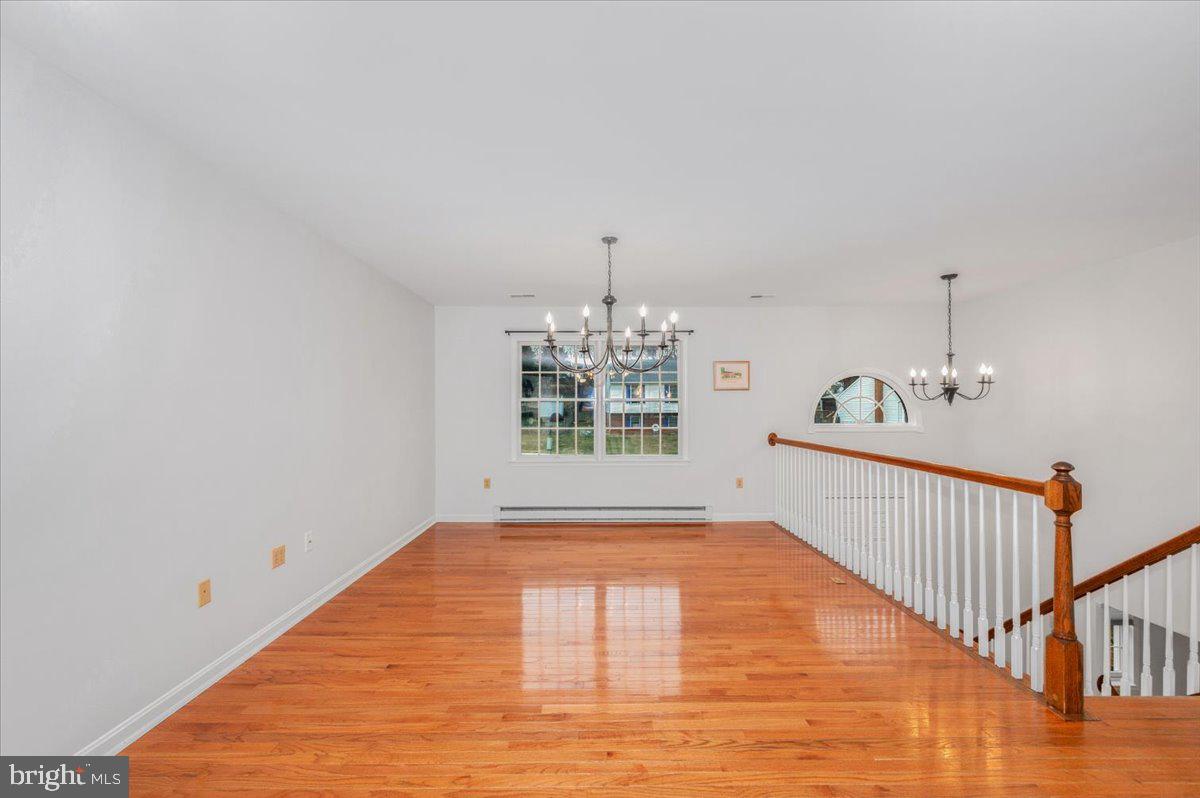 WHISPERING HILLS - Residential