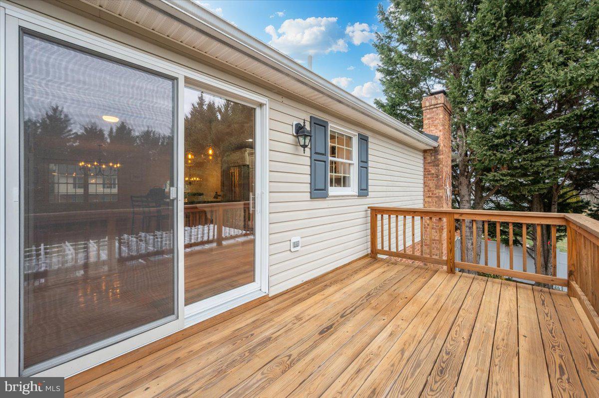 WHISPERING HILLS - Residential