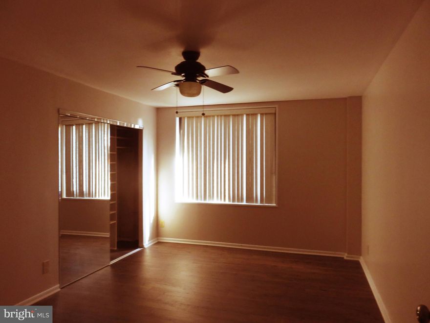 All utilities included condo with One bedrooms one bath with balcony Conveniently located near shopping and Metro Station.
Tenant pays move in fee $200, First month rent, security Deposit. Credit Check, good Rental History.  Application Fee.