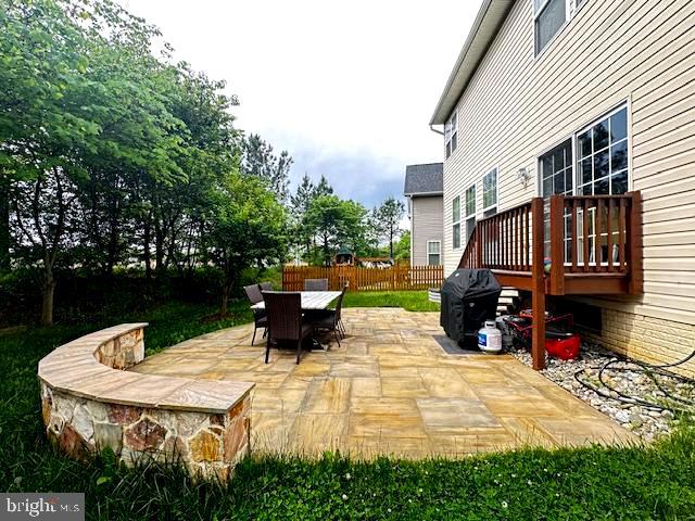 UNIVERSITY VILLAGE - Residential Lease