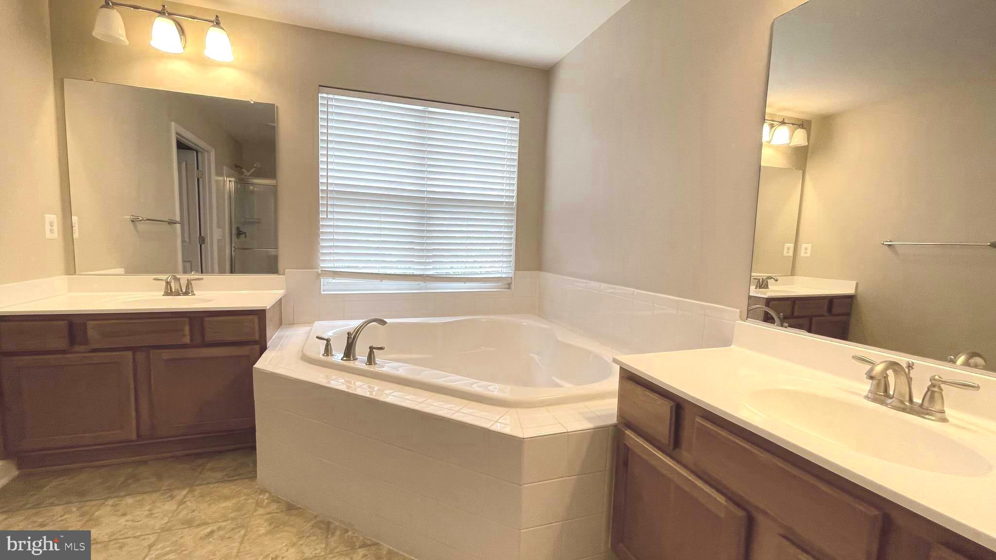 UNIVERSITY VILLAGE - Residential Lease