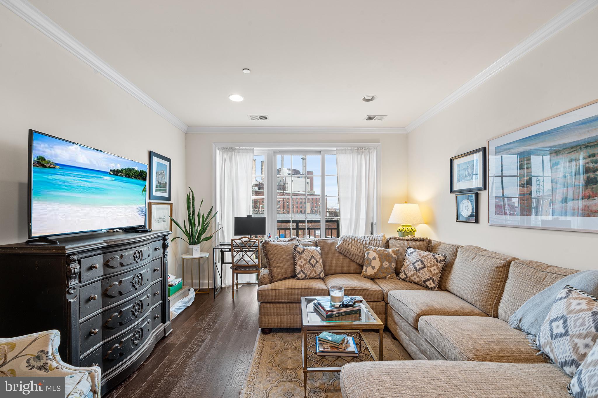 NAVAL SQUARE - Residential