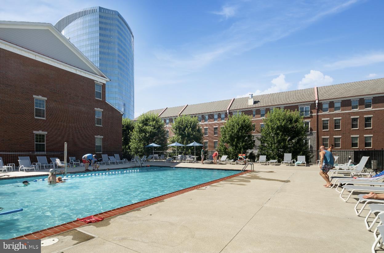 NAVAL SQUARE - Residential