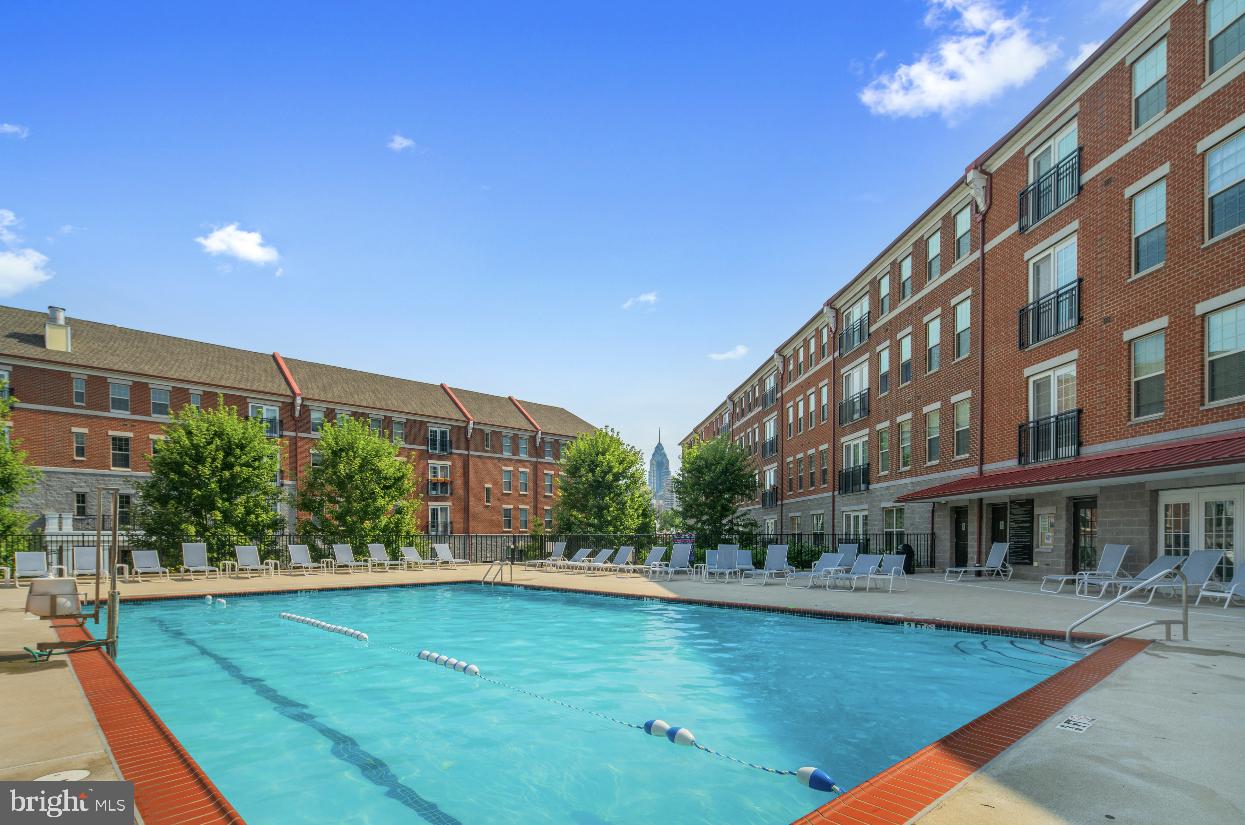 NAVAL SQUARE - Residential