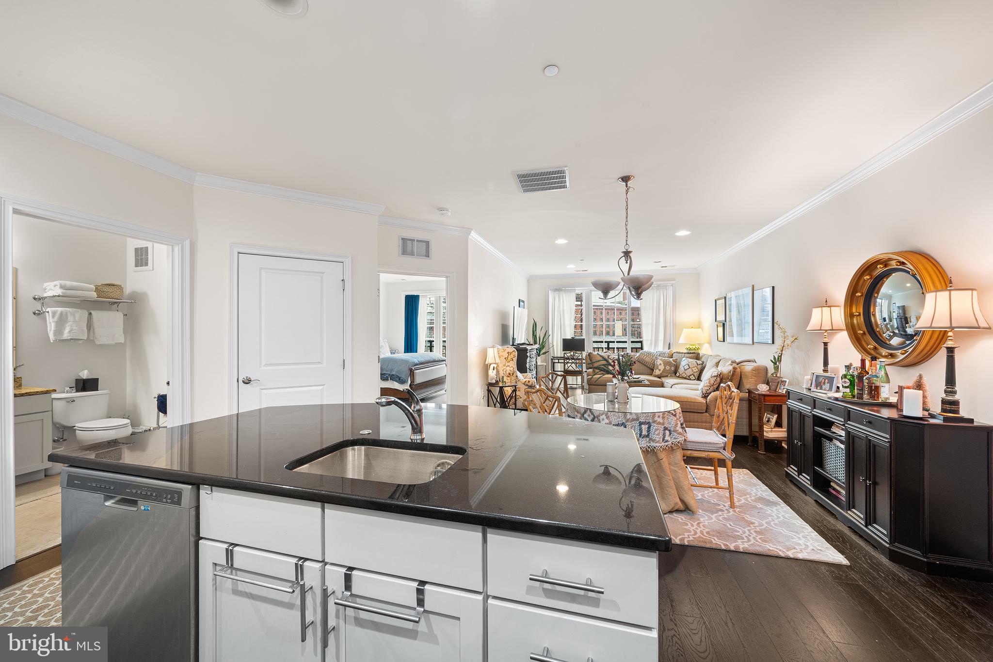 NAVAL SQUARE - Residential