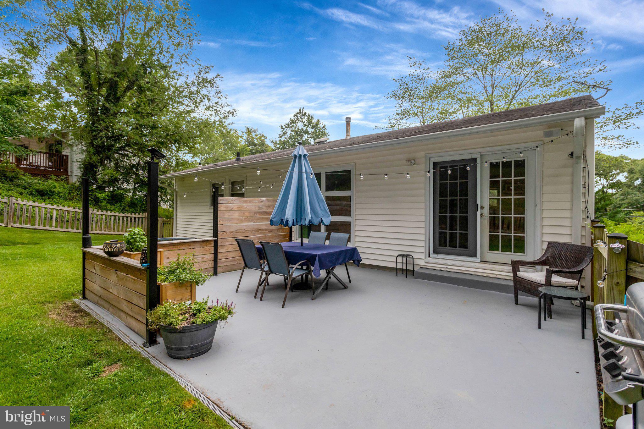 6612 COTTONWOOD DRIVE
