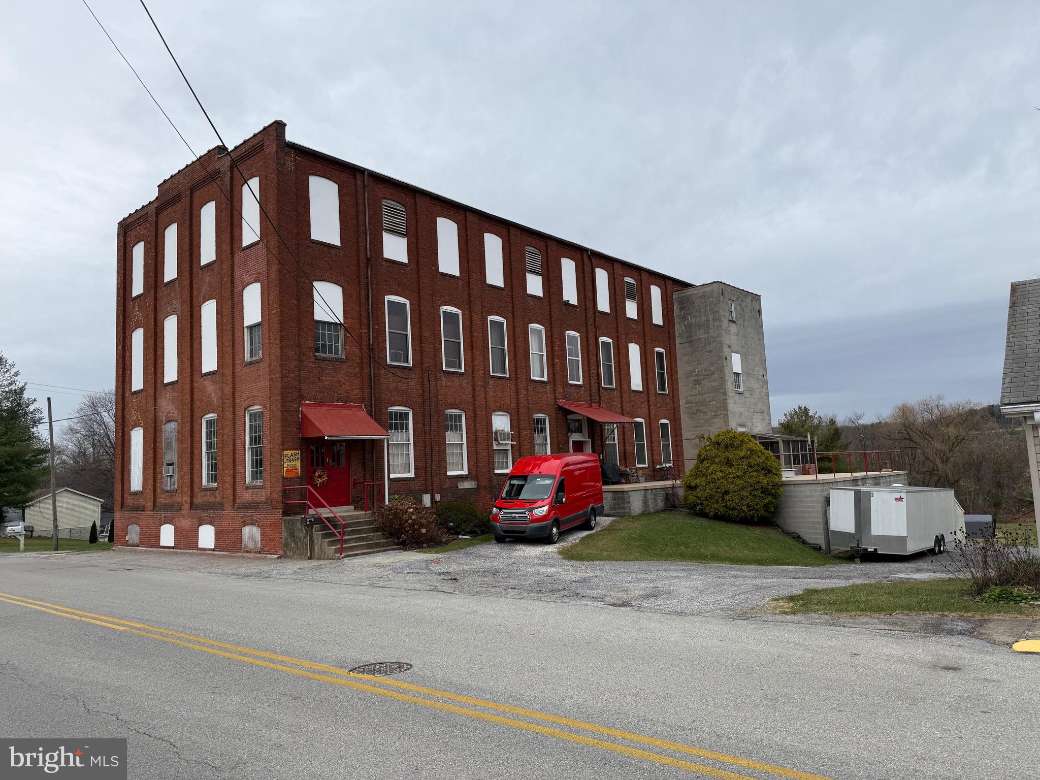 SEVEN VALLEYS - Commercial Sale