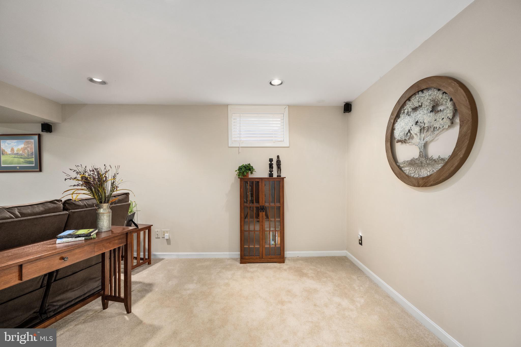 HAMPTON OAKS - Residential