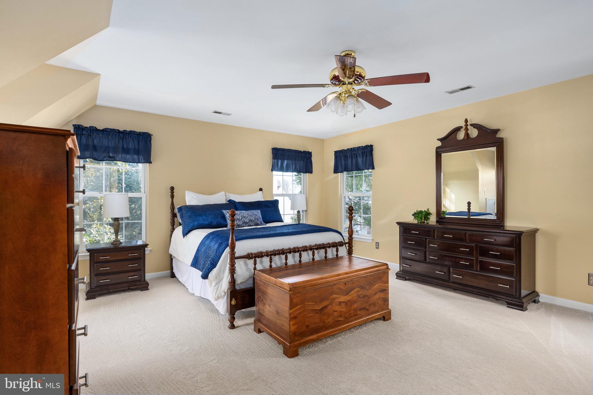 HAMPTON OAKS - Residential