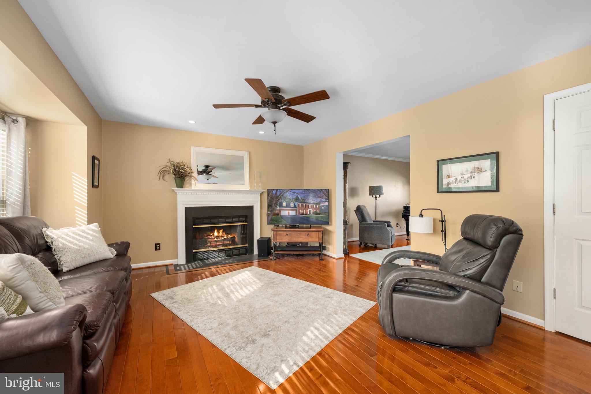 HAMPTON OAKS - Residential