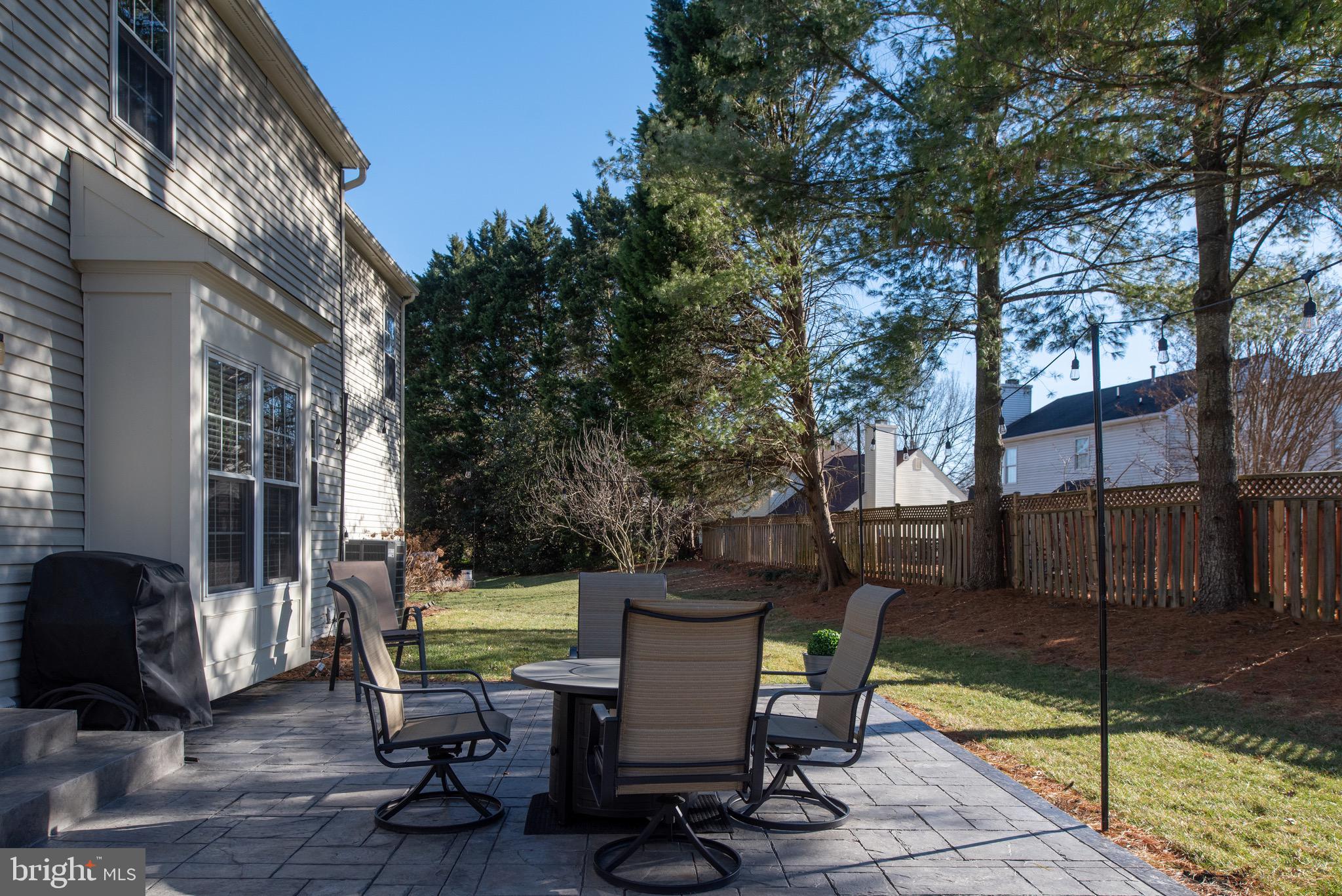 HAMPTON OAKS - Residential