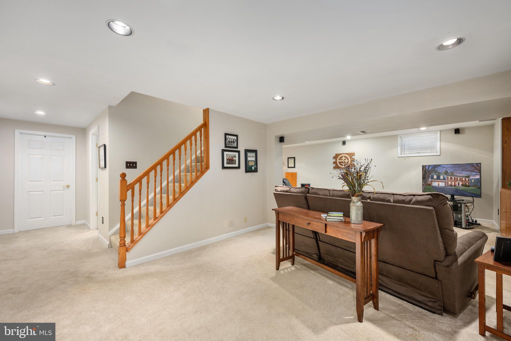 HAMPTON OAKS - Residential