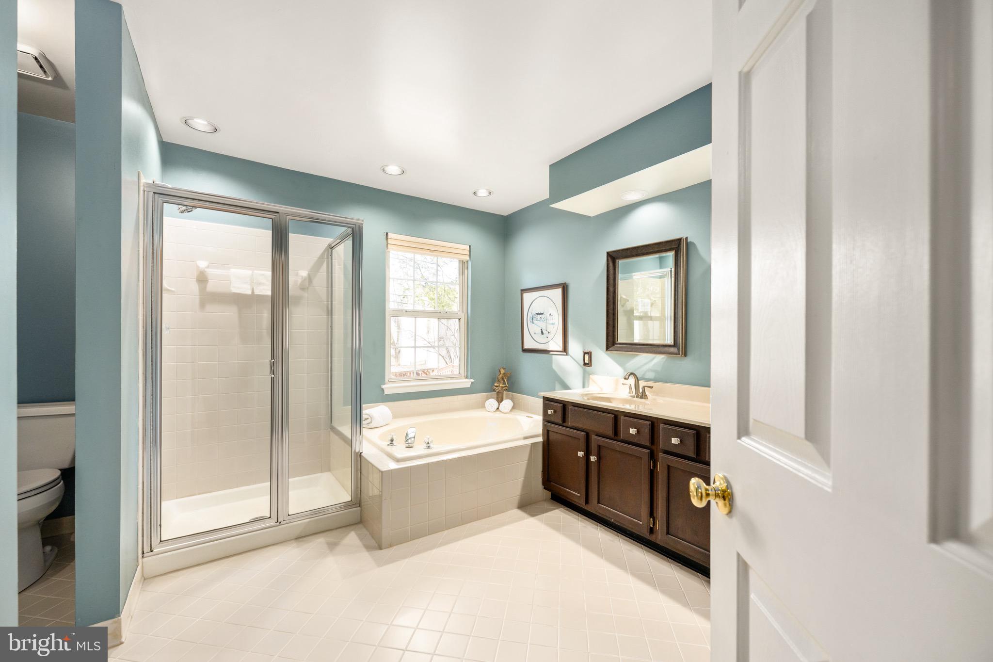 HAMPTON OAKS - Residential