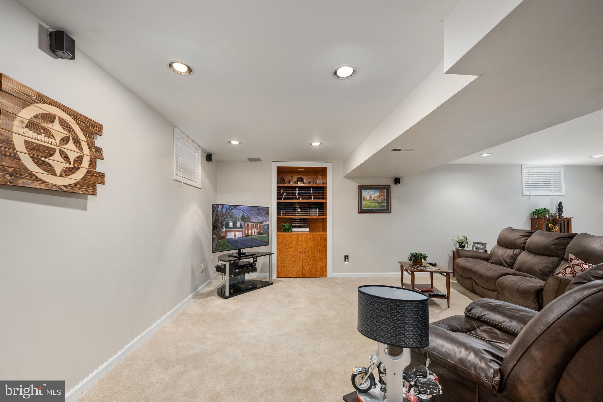 HAMPTON OAKS - Residential