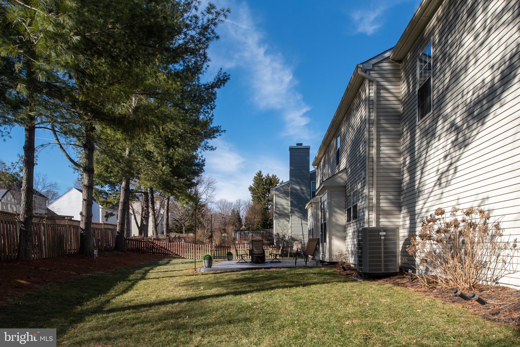 HAMPTON OAKS - Residential