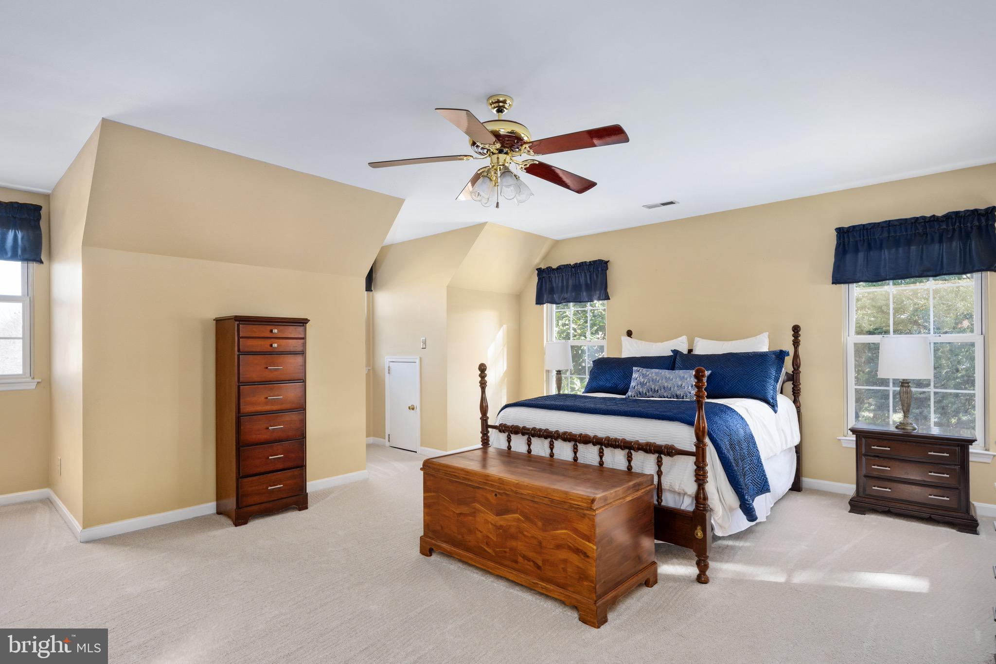 HAMPTON OAKS - Residential