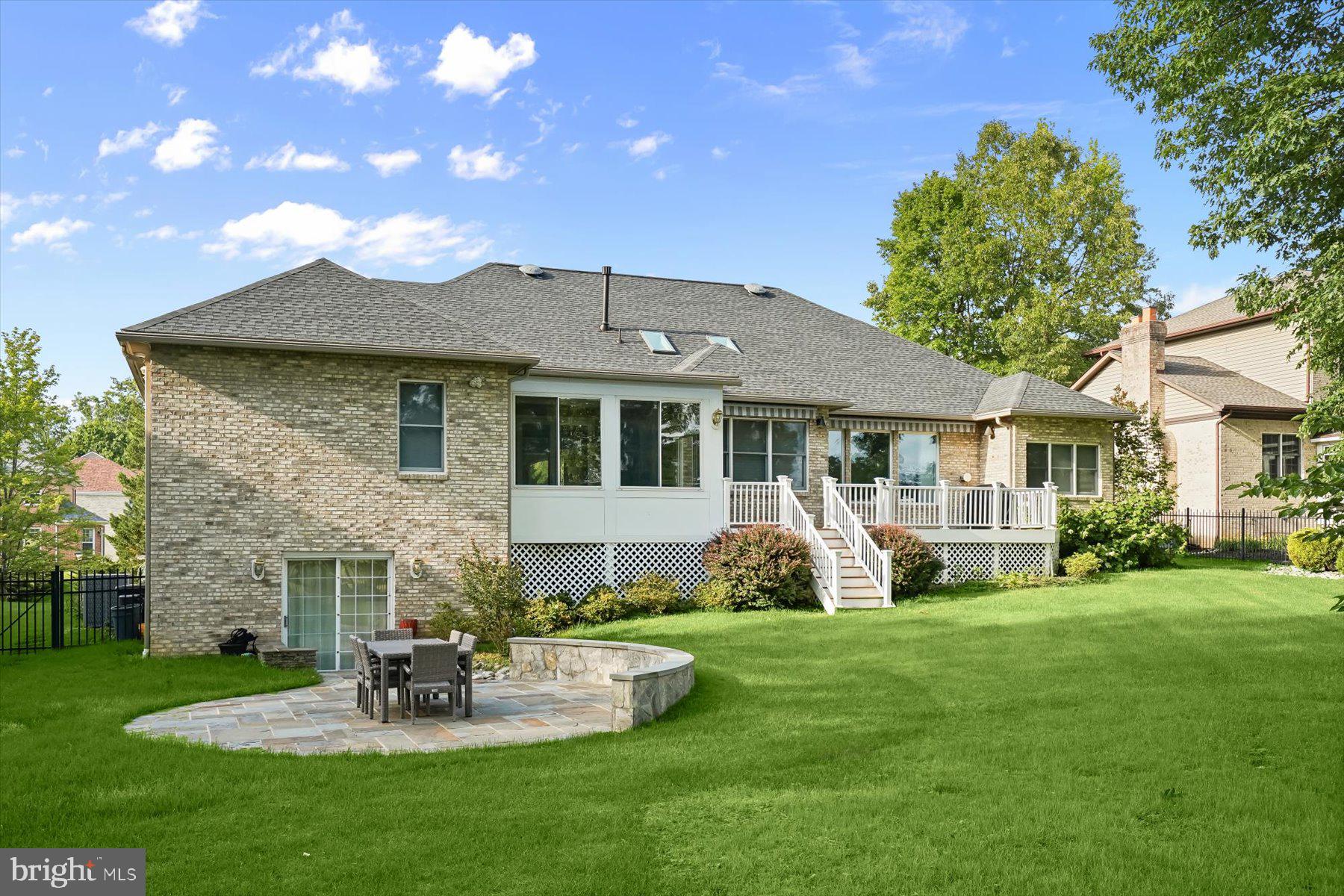 TANTALLON ON THE POTOMAC - Residential