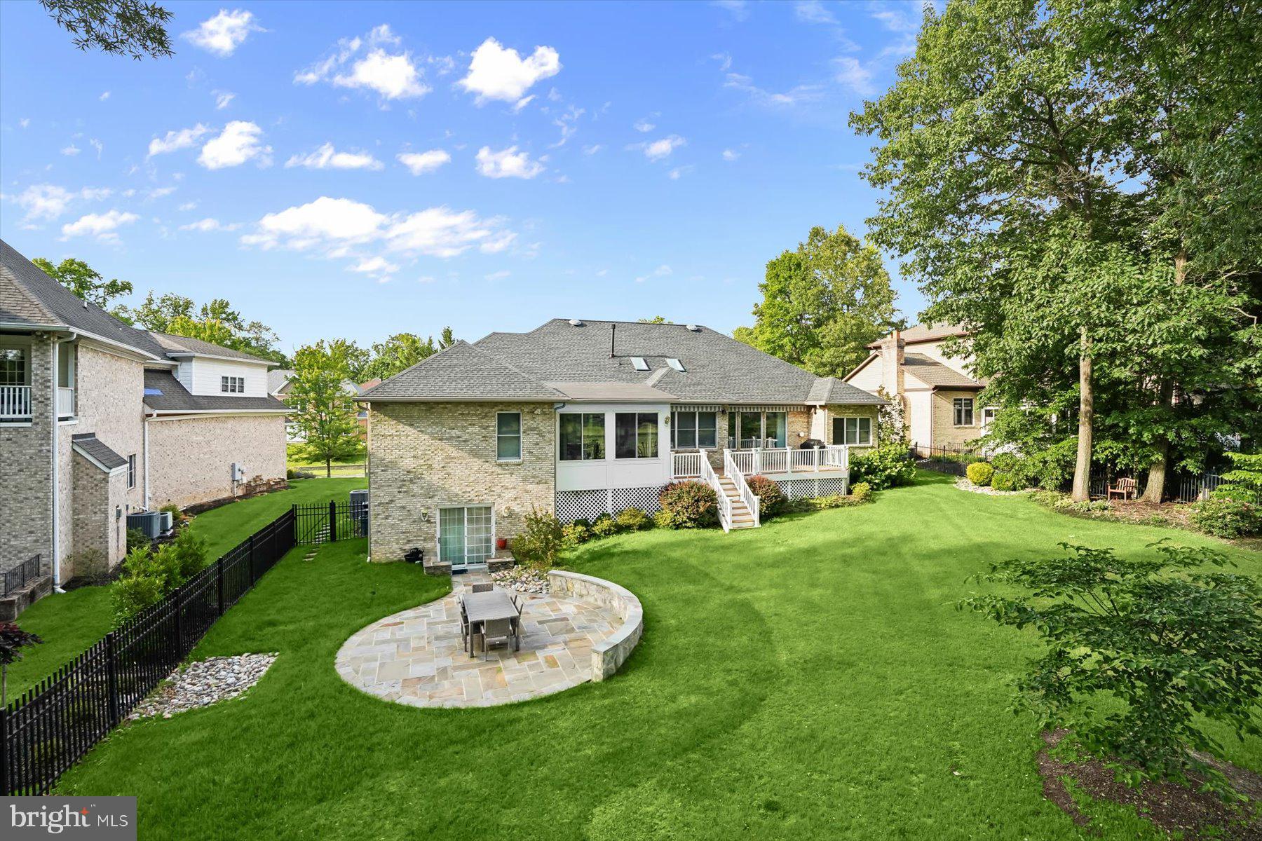 TANTALLON ON THE POTOMAC - Residential