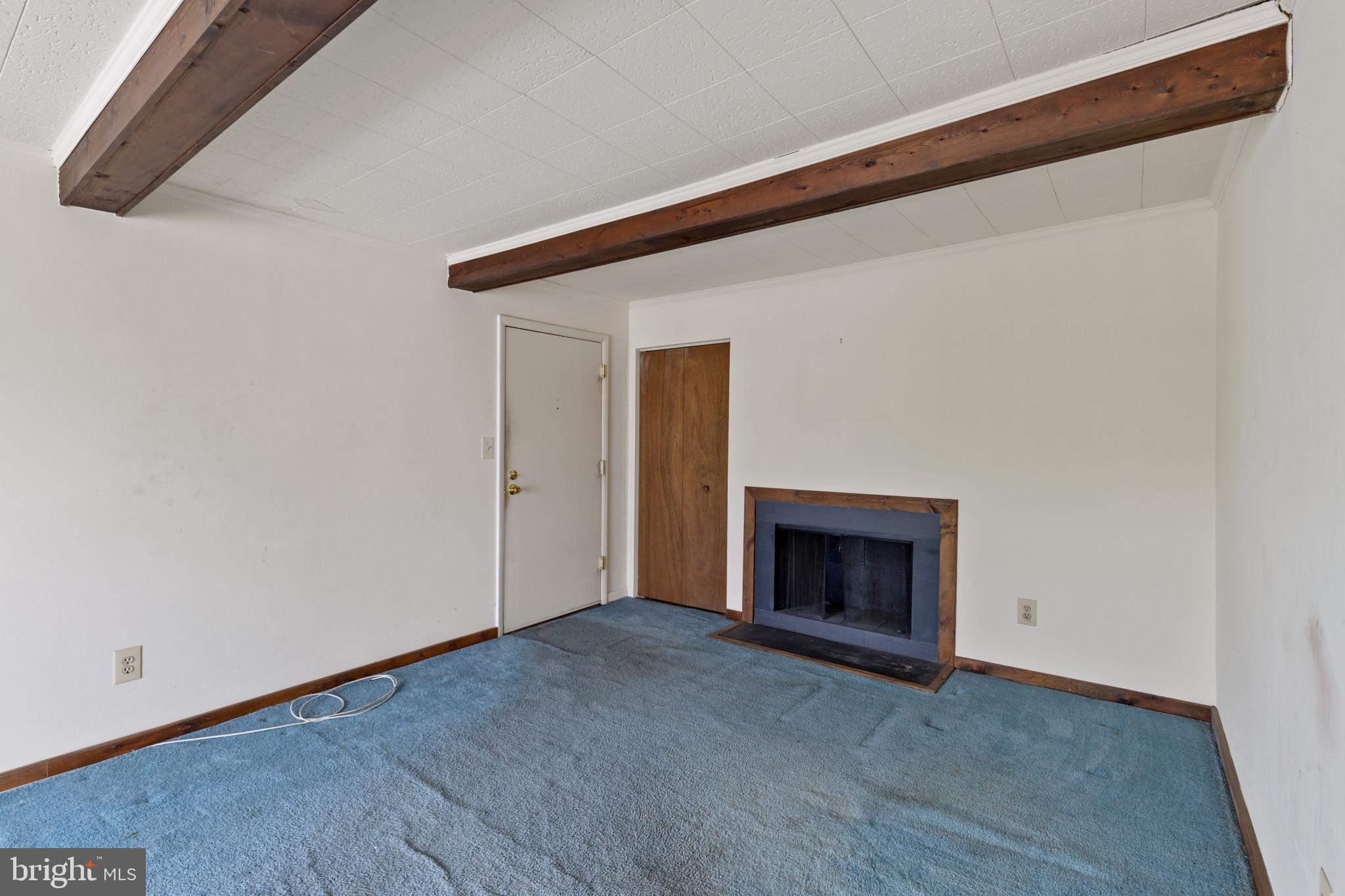 11 WARREN LODGE COURT 2-D