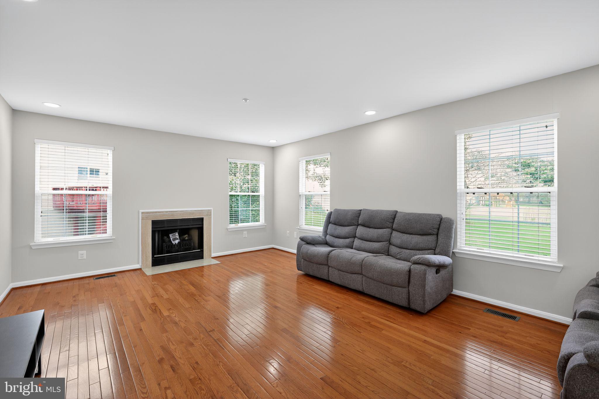 COLLINGTON STATION - Residential