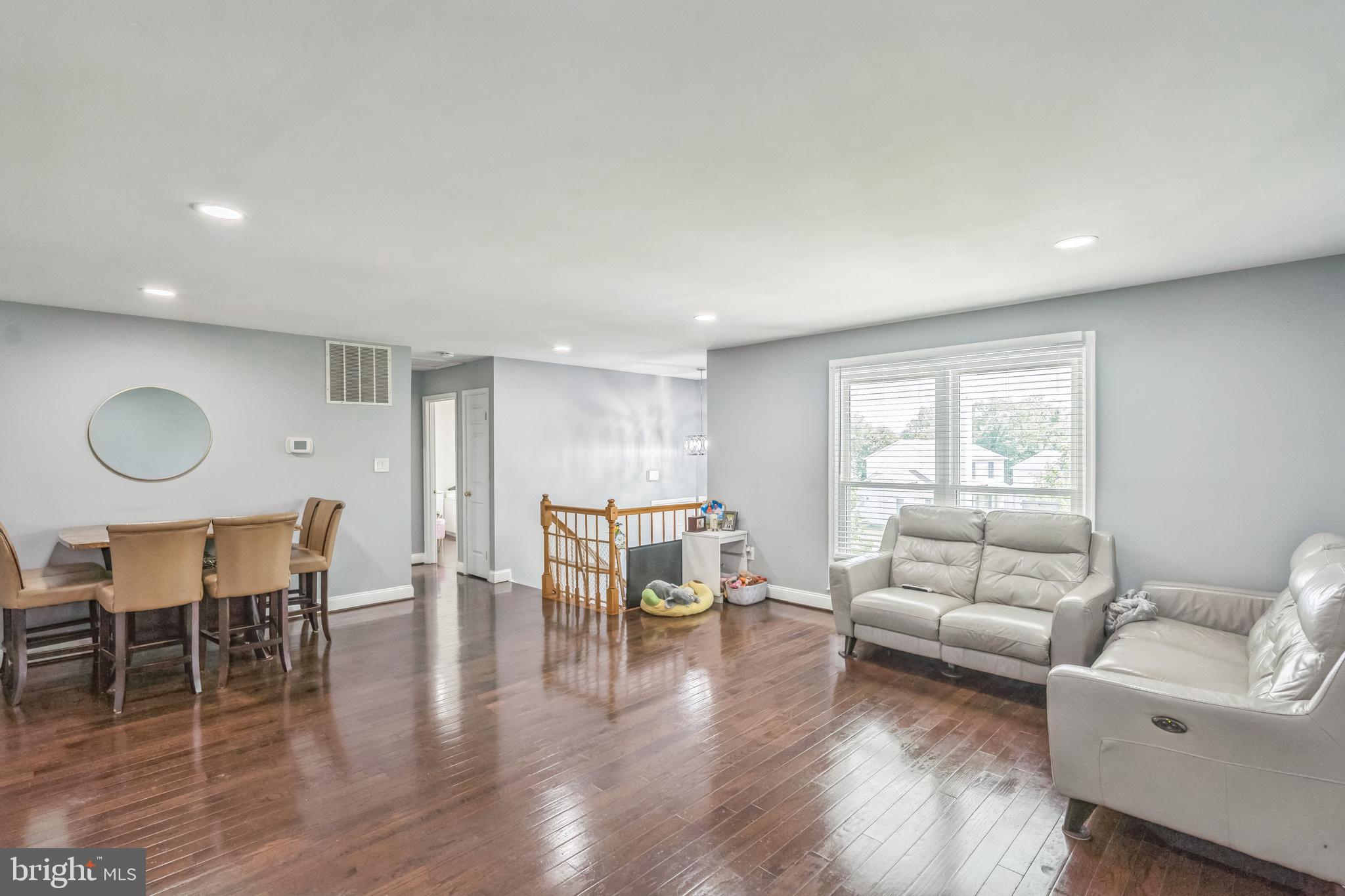 CALVERTON - Residential