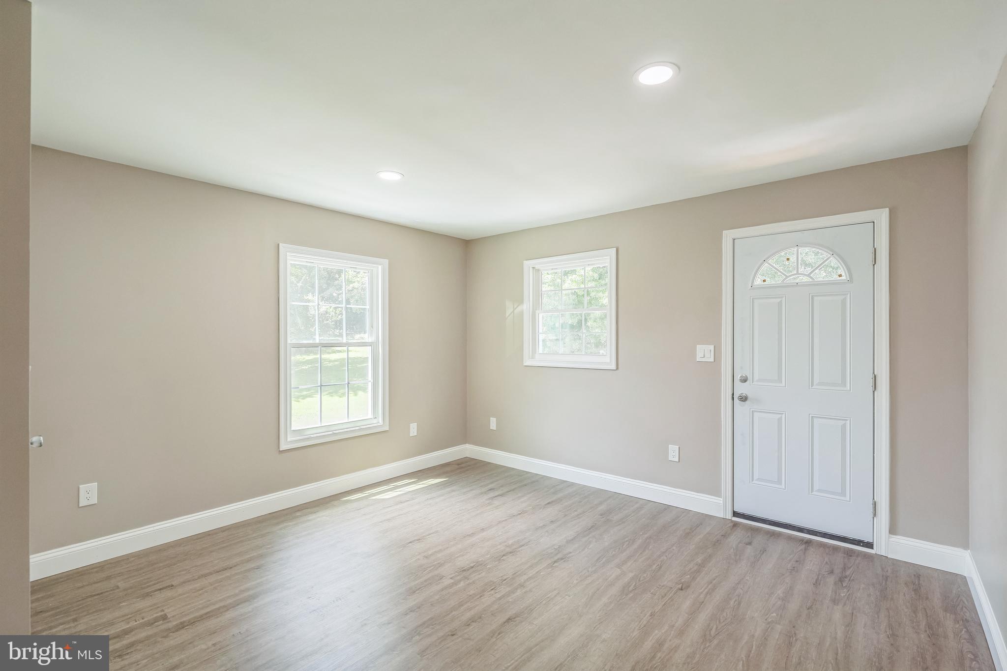 CALVERTON - Residential