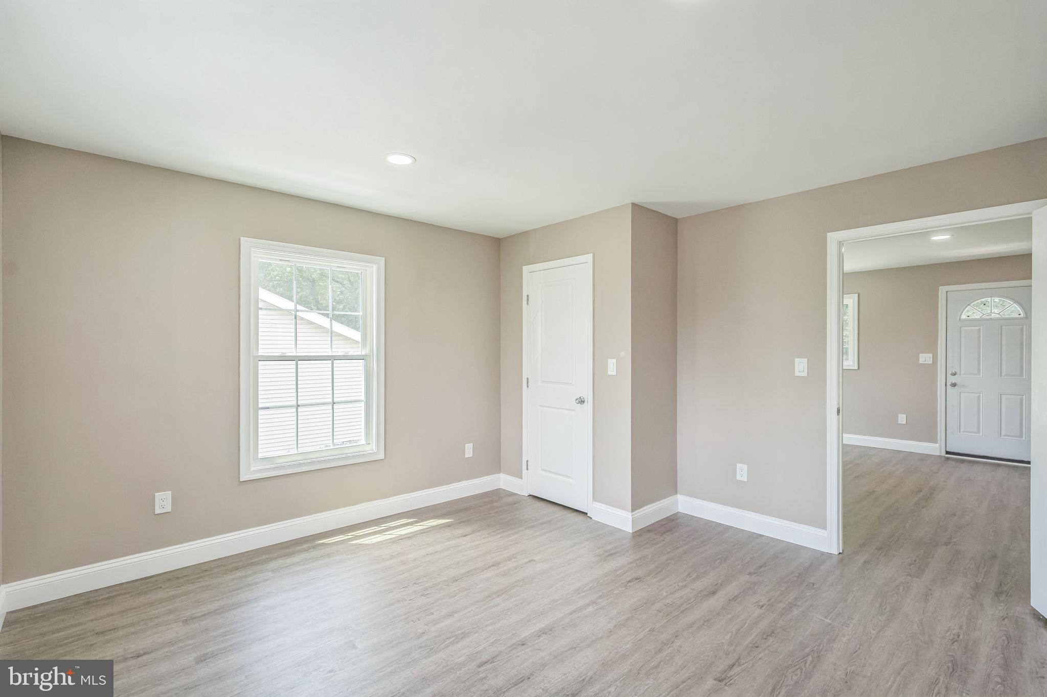 CALVERTON - Residential