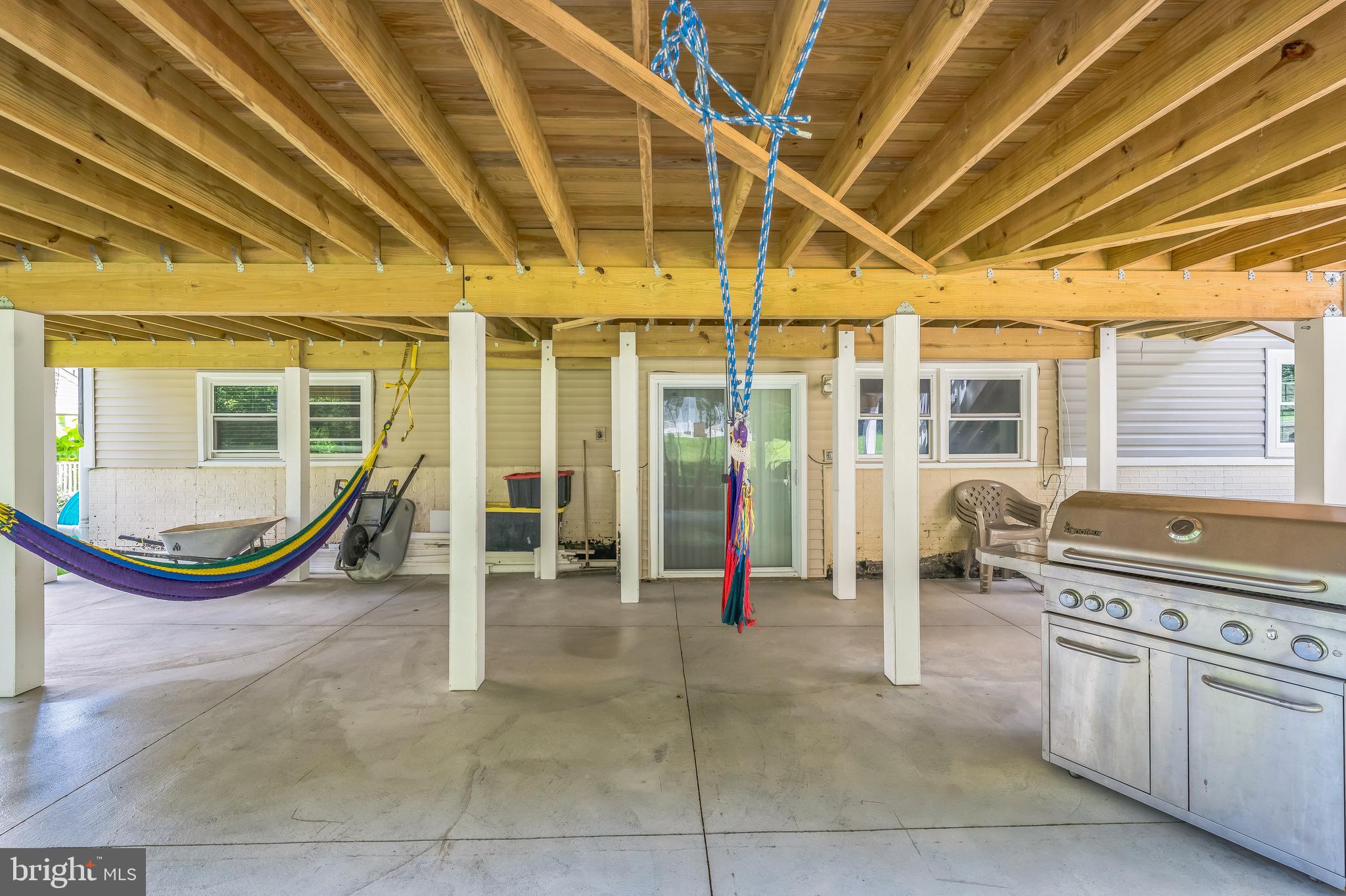 CALVERTON - Residential