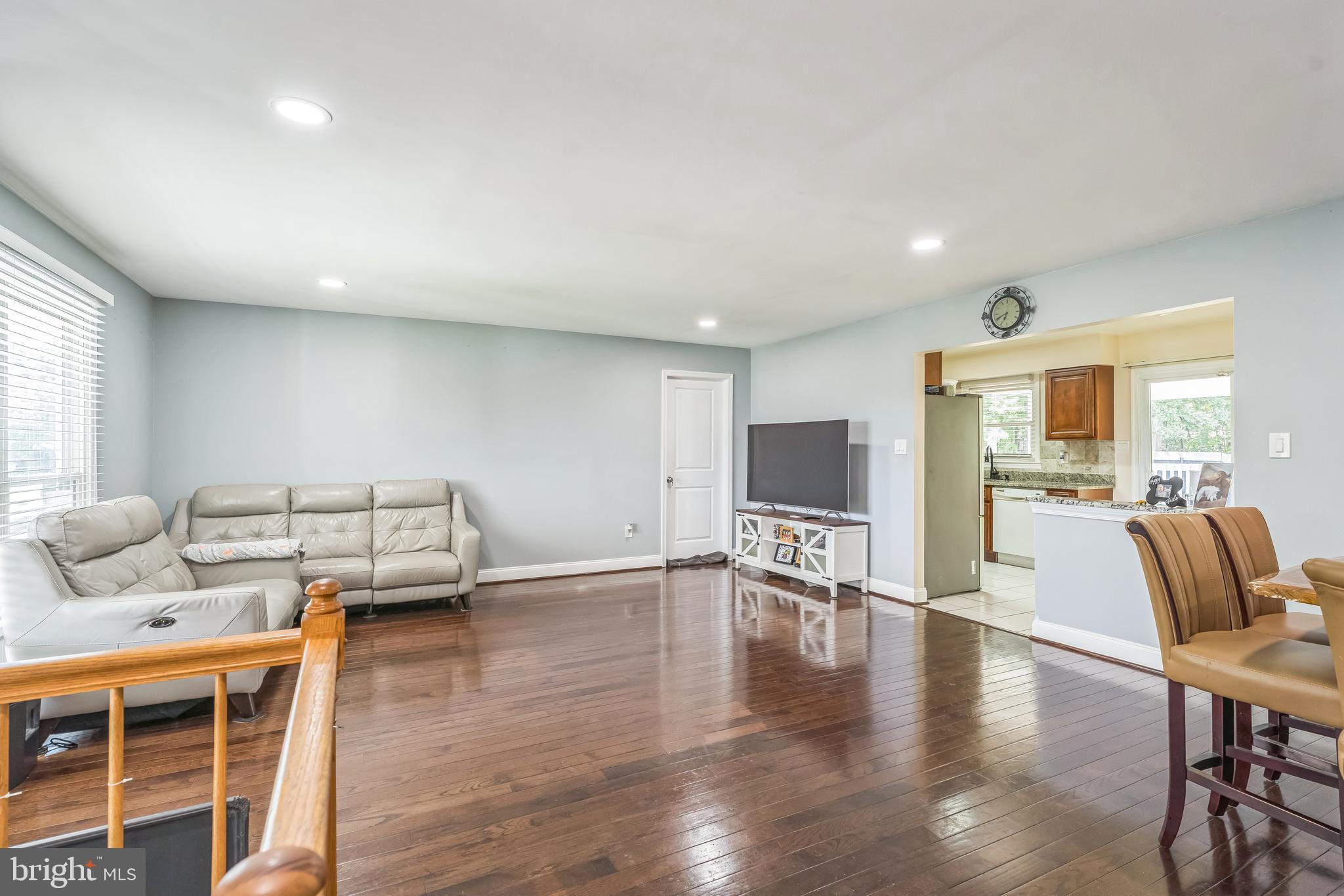 CALVERTON - Residential