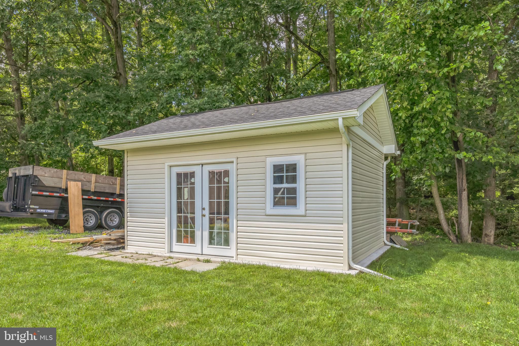 CALVERTON - Residential