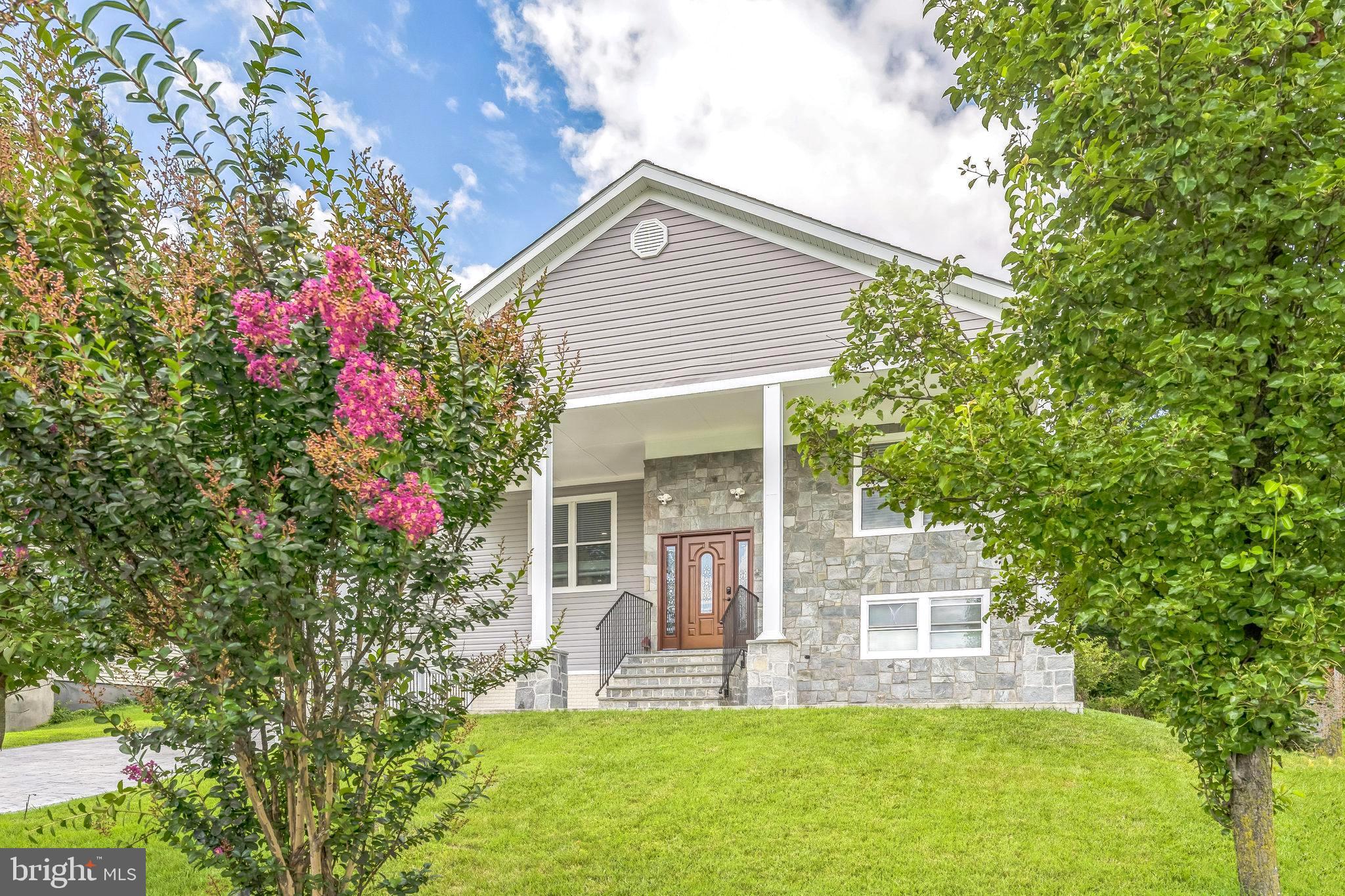 CALVERTON - Residential