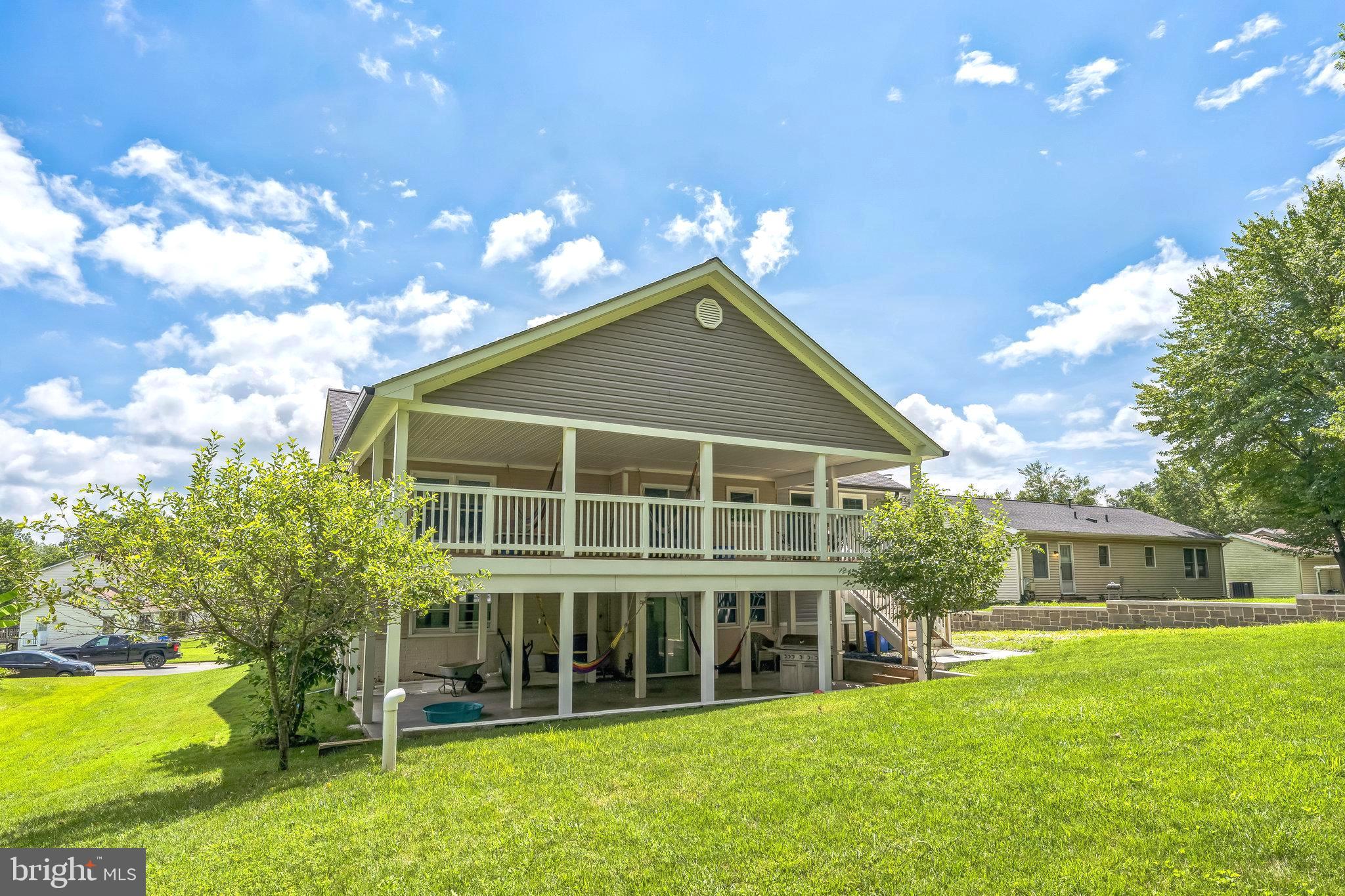 CALVERTON - Residential