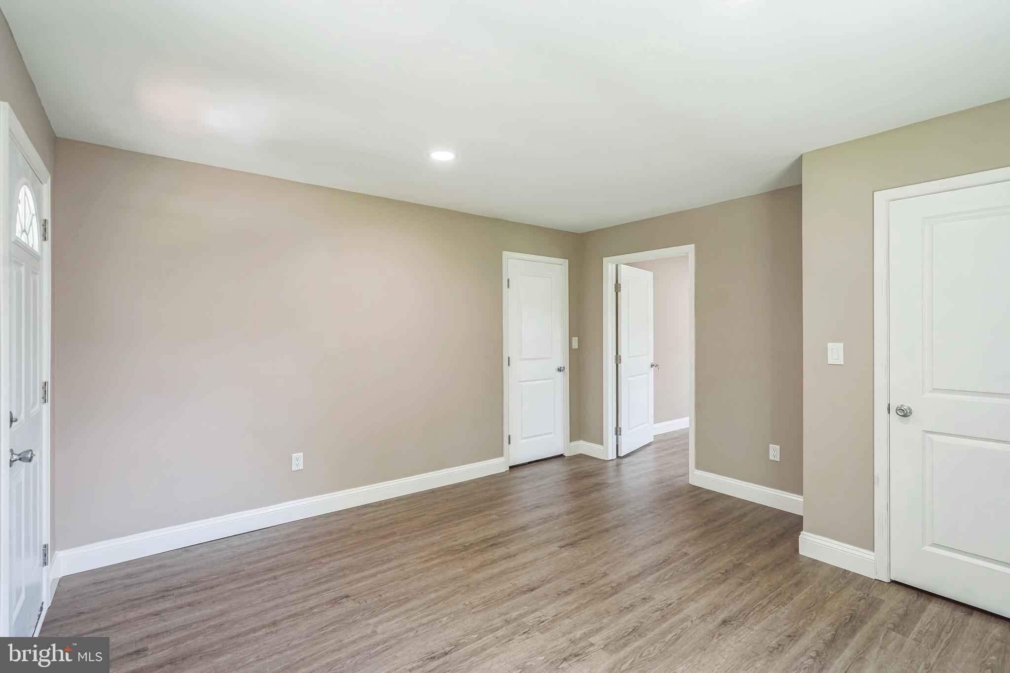 CALVERTON - Residential