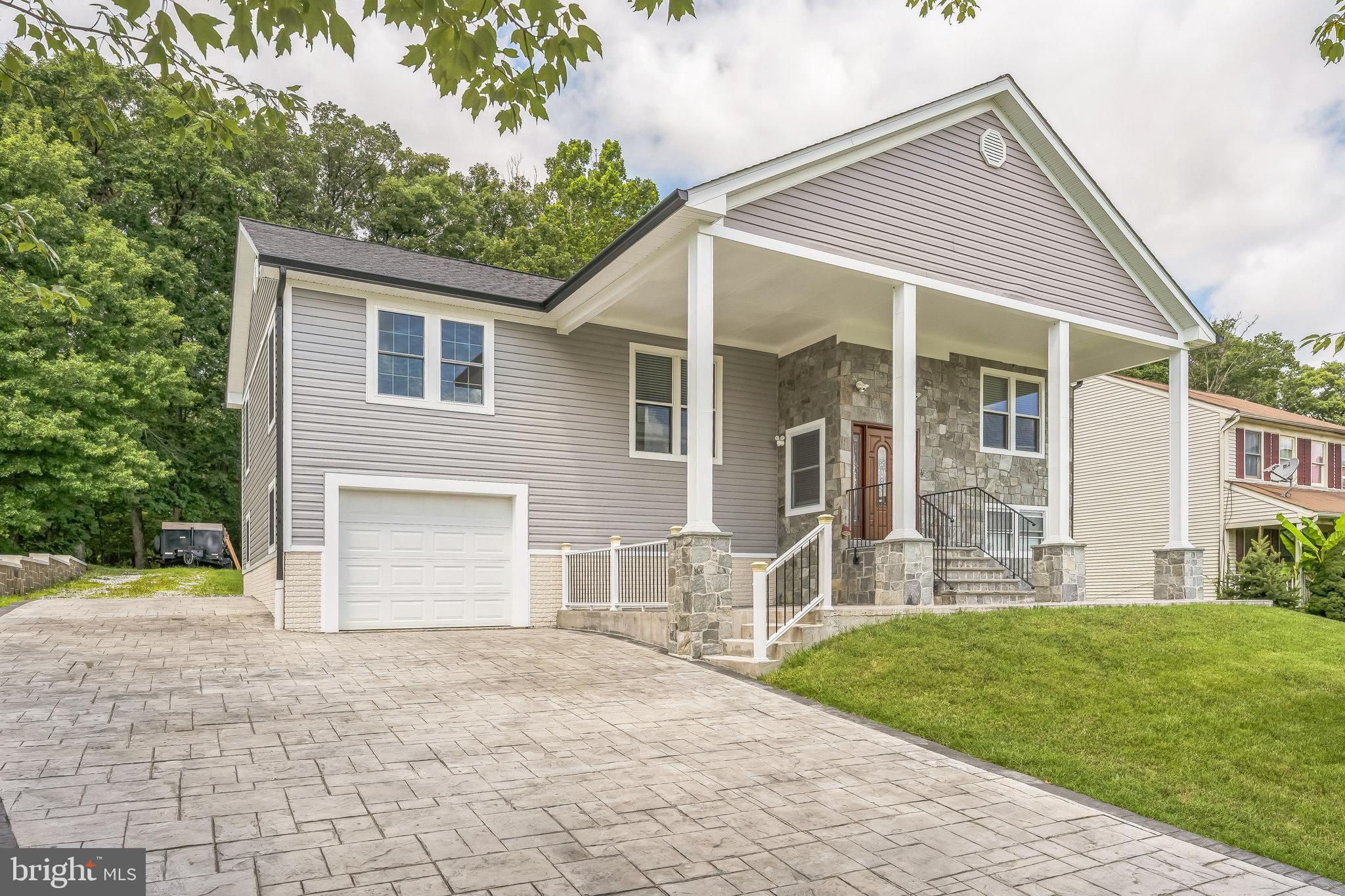 CALVERTON - Residential