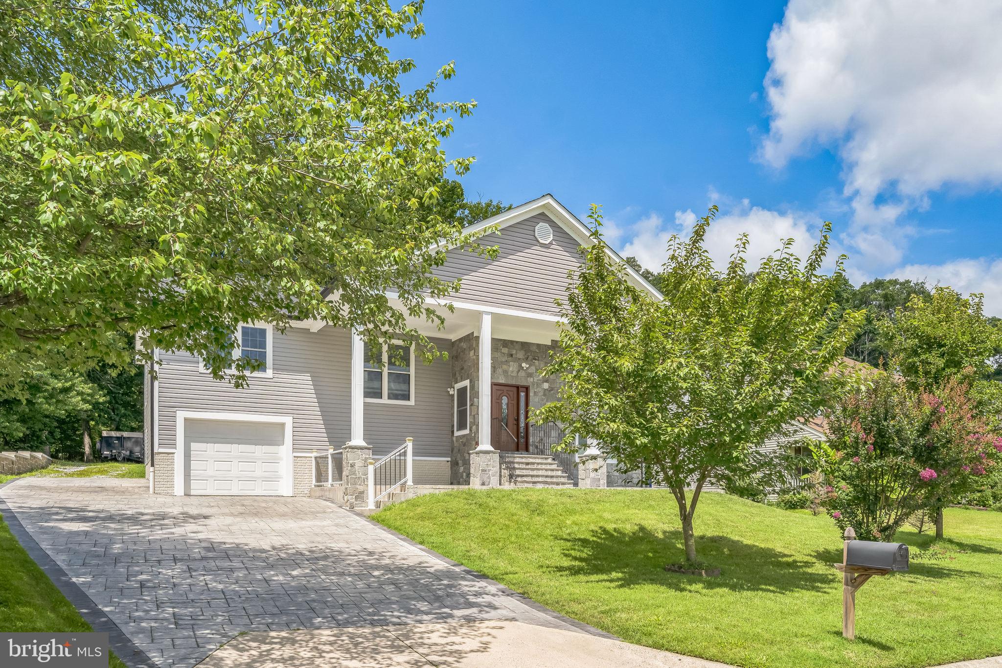 CALVERTON - Residential