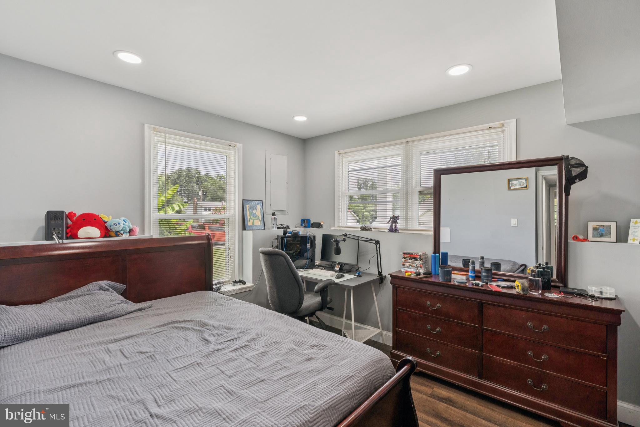 CALVERTON - Residential