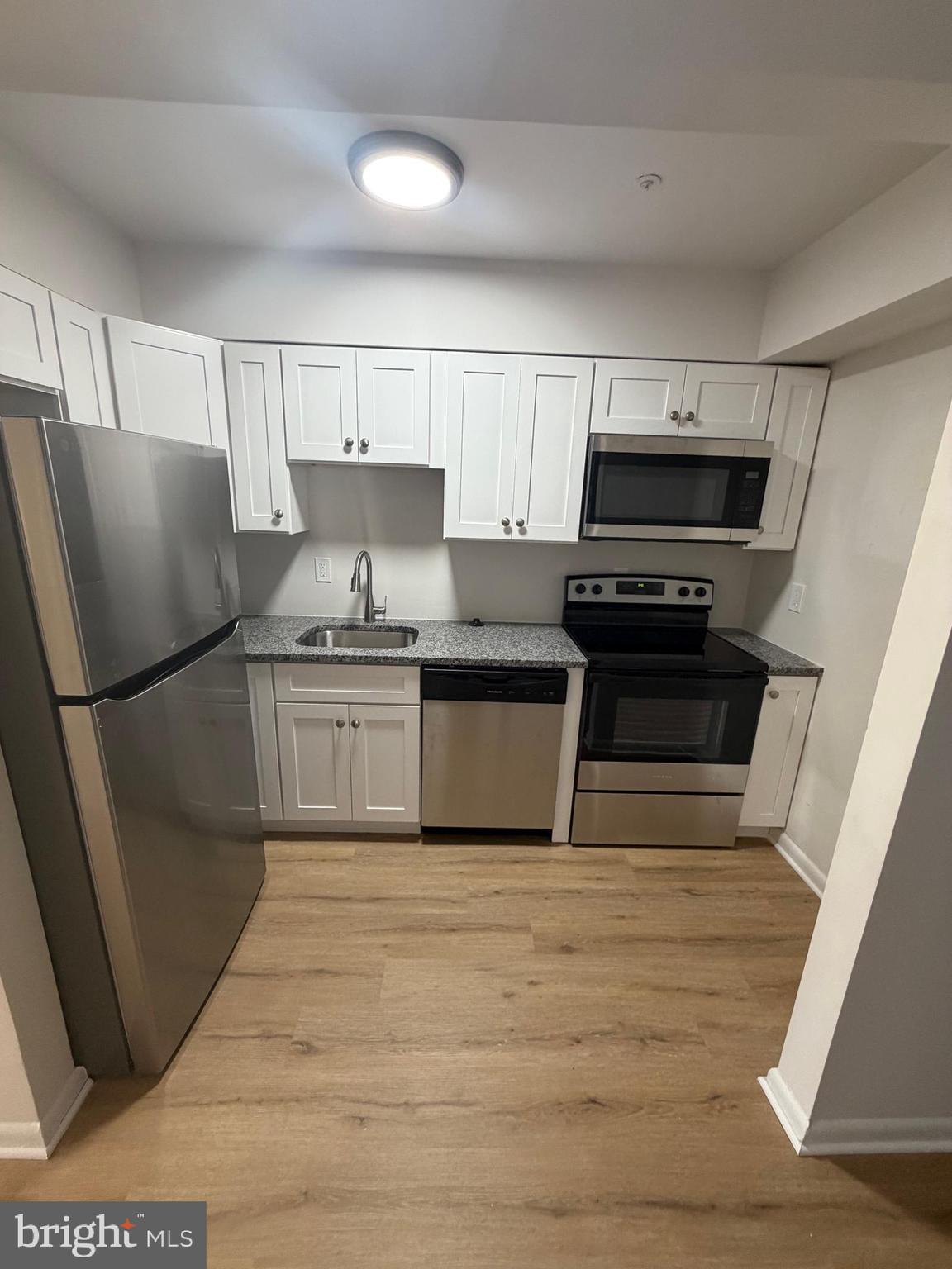 904 NEWINGTON AVENUE A