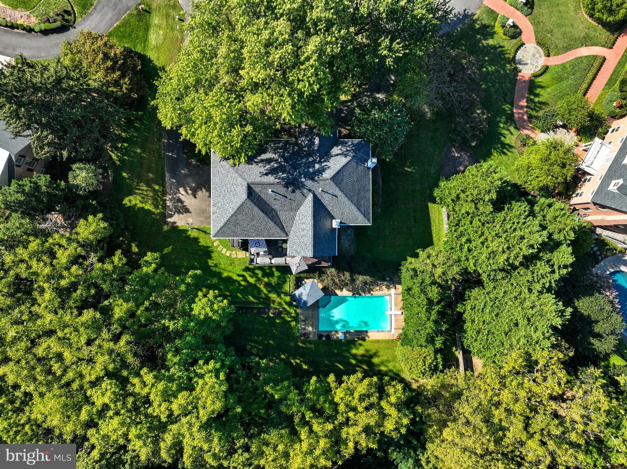 SAVILE MANOR - Residential