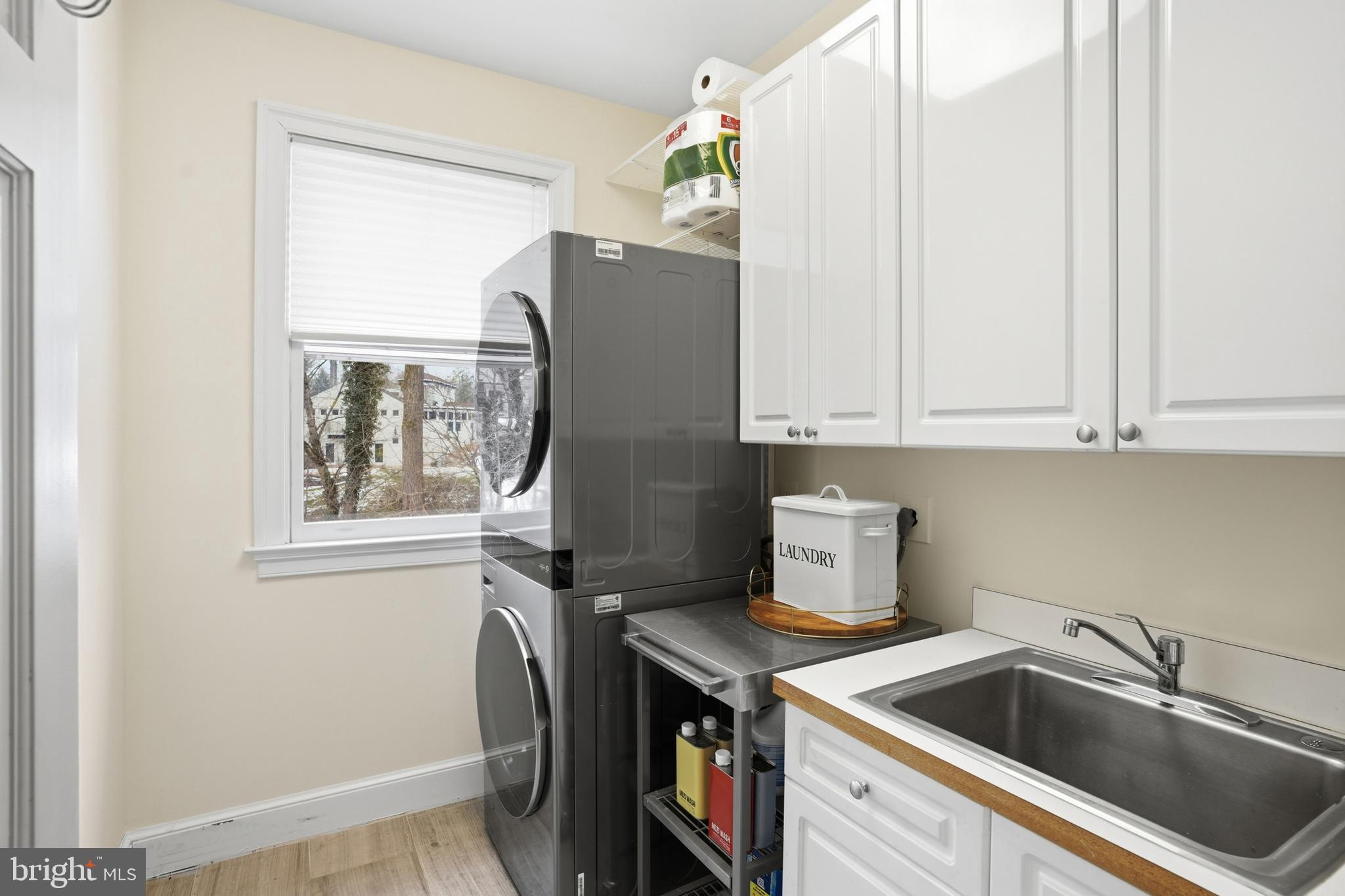 SAVILE MANOR - Residential