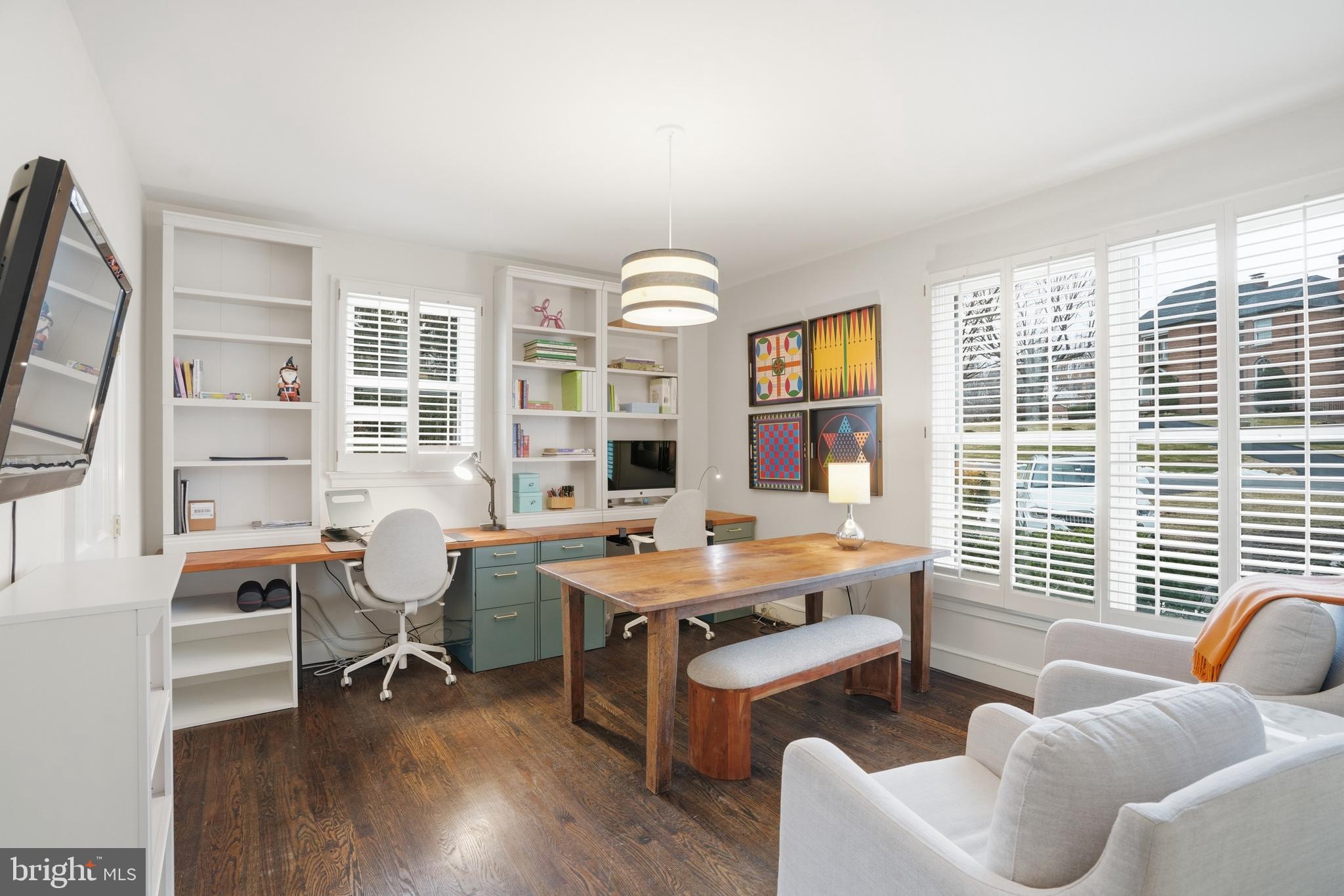 SAVILE MANOR - Residential